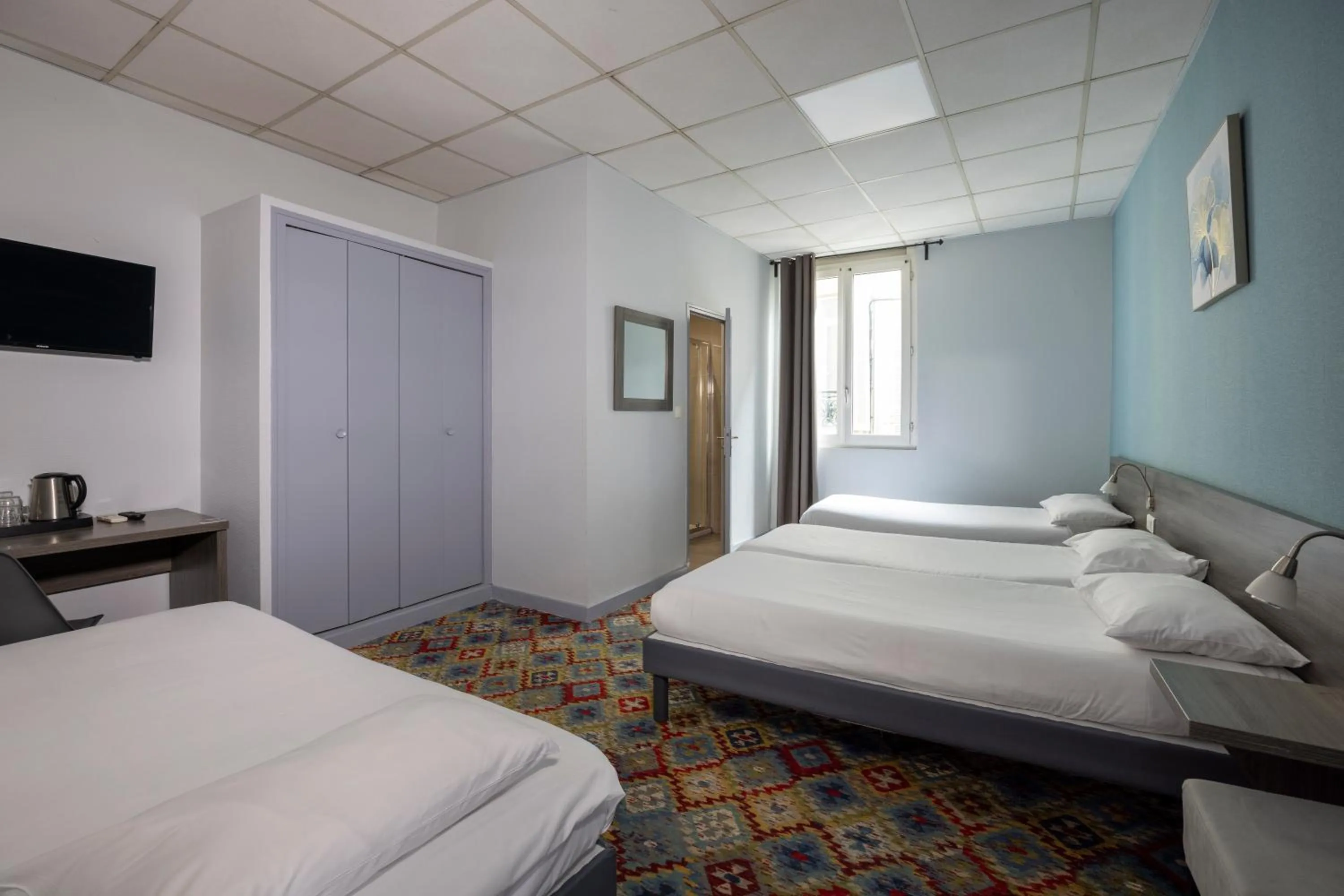 Bed in The Originals Boutique, Hôtel Danieli, Avignon