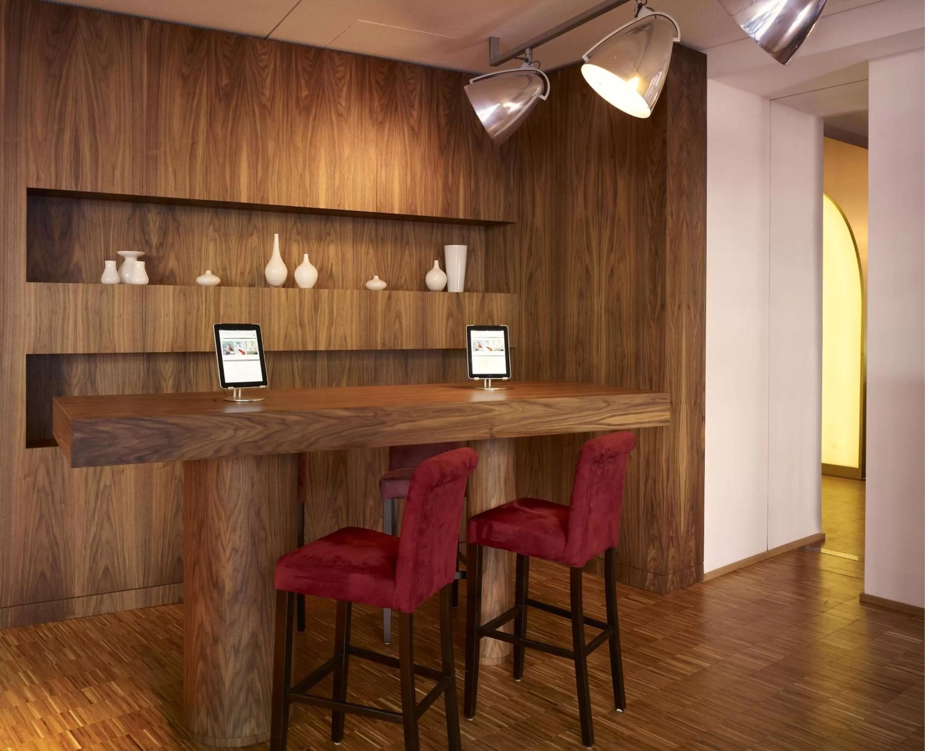 Lounge or bar in Park Plaza Berlin