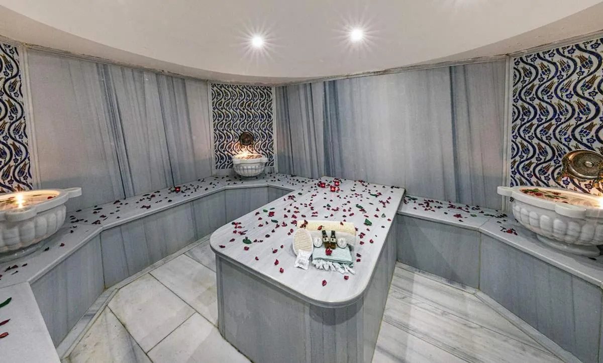 Taksim Pera Center Hotel