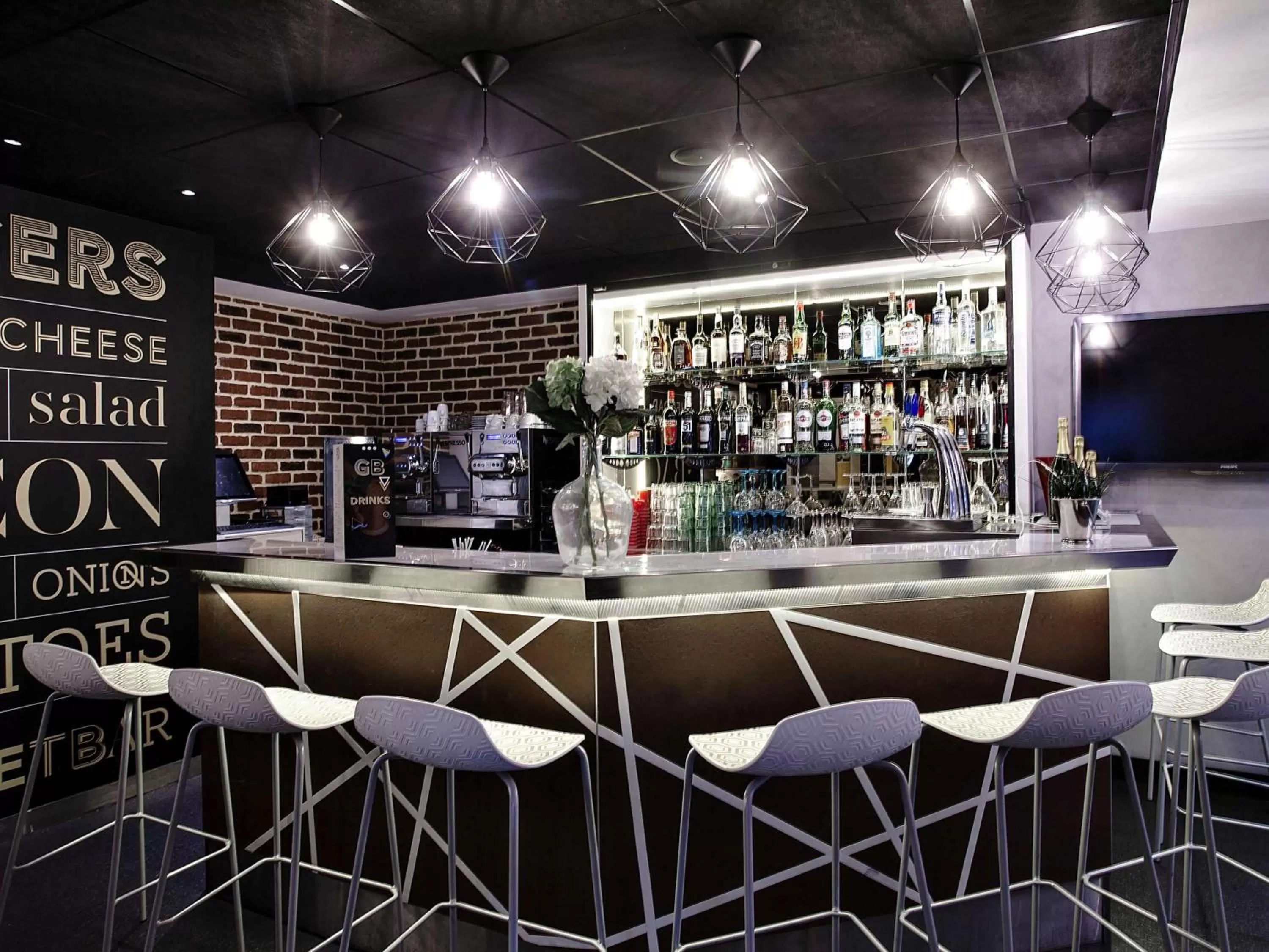 Lounge or bar in Novotel Toulouse Purpan Aéroport