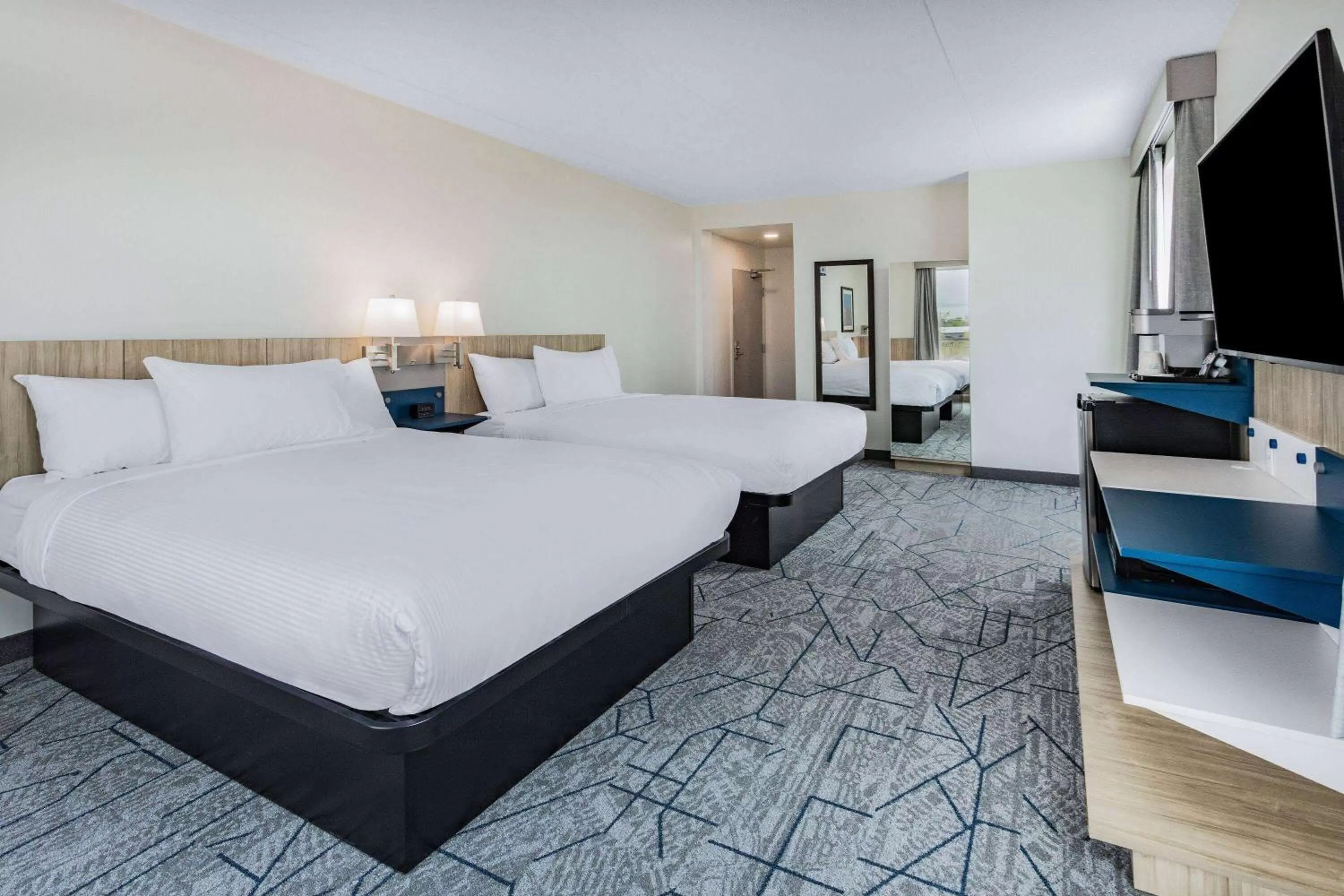 Photo of the whole room, Bed in Microtel Inn & Suites by Wyndham Summerside