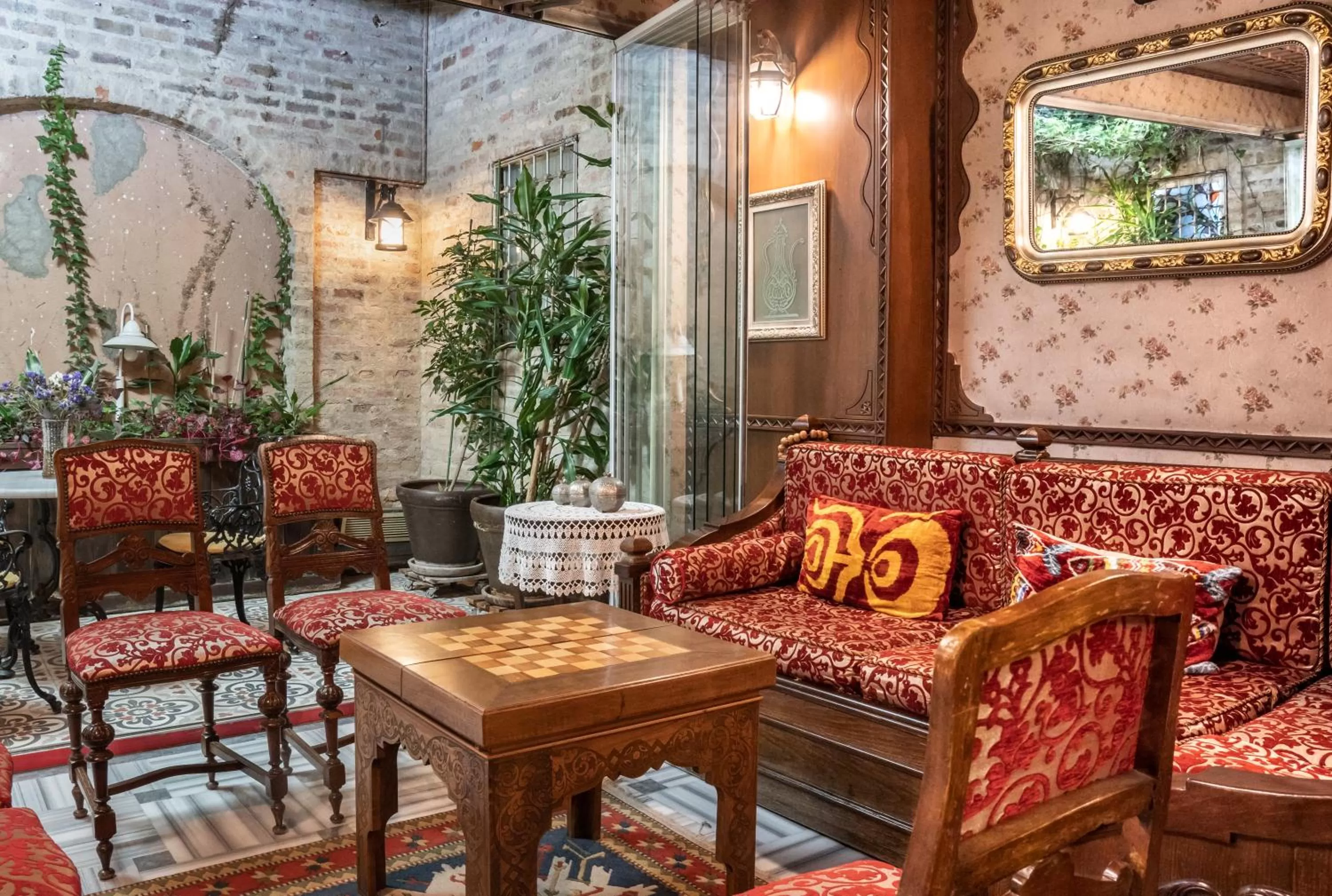 Lobby or reception in Hotel Niles Istanbul