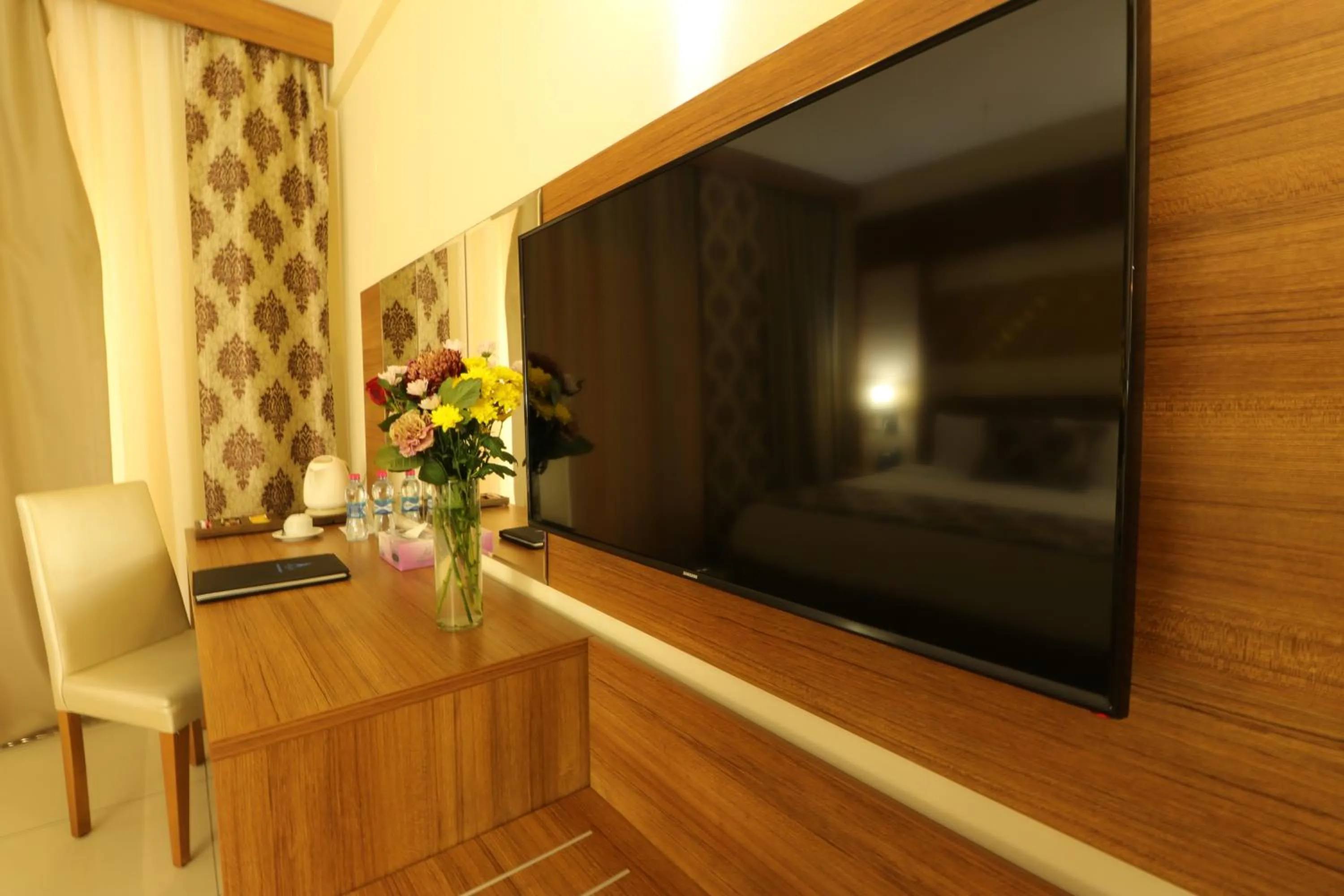 TV and multimedia in Atlantic Hotel