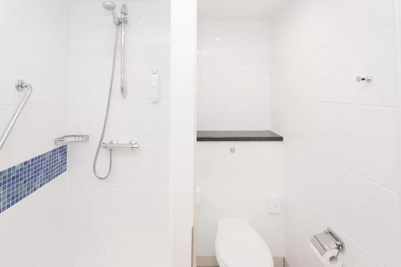 Standard Double or Twin Room in Holiday Inn Express Antrim, an IHG Hotel Standard Double or Twin Room in Holiday Inn Express Antrim, an IHG Hotel