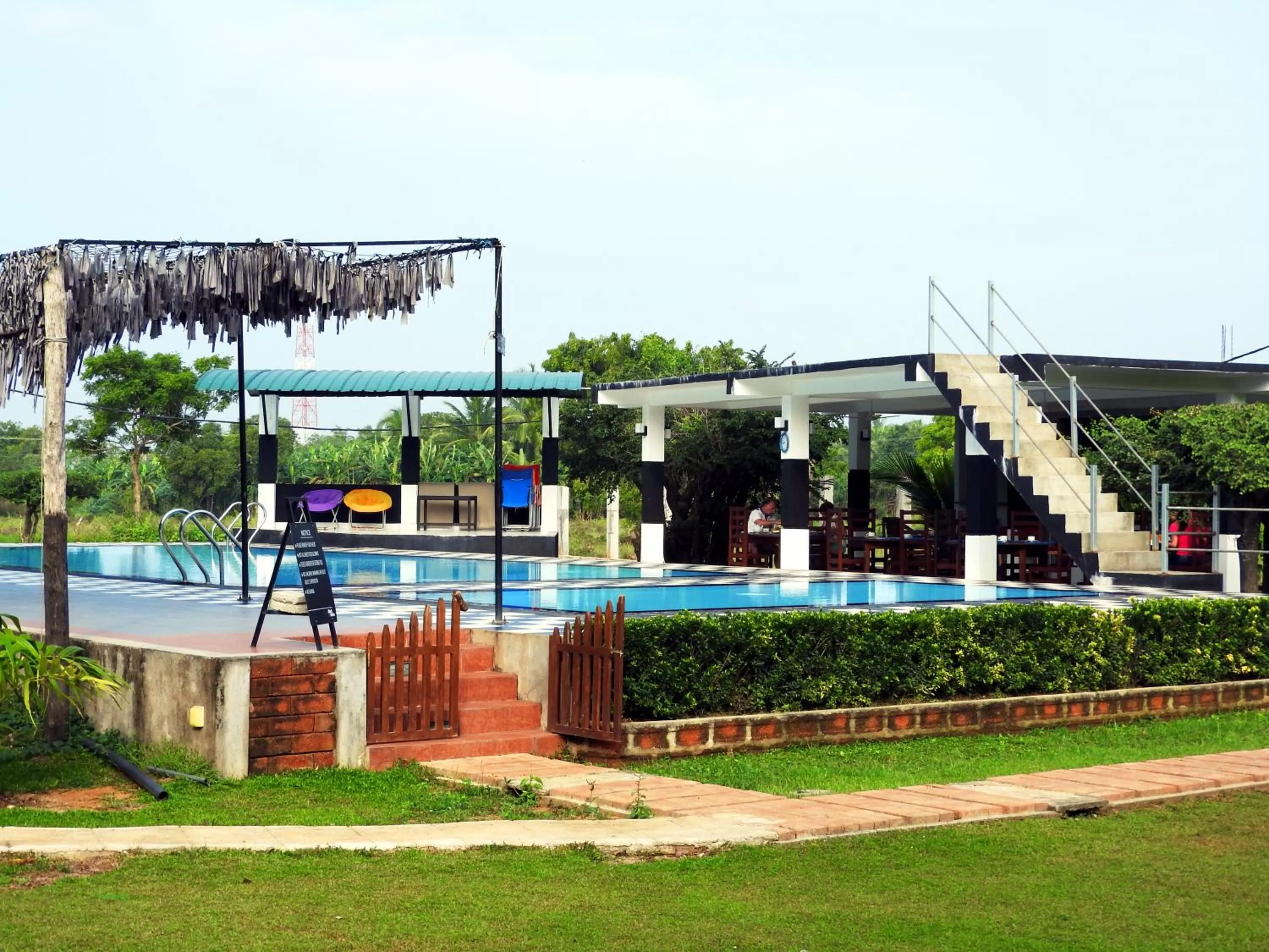 Area and facilities in Eco Hotel Black & White - Anuradhapura