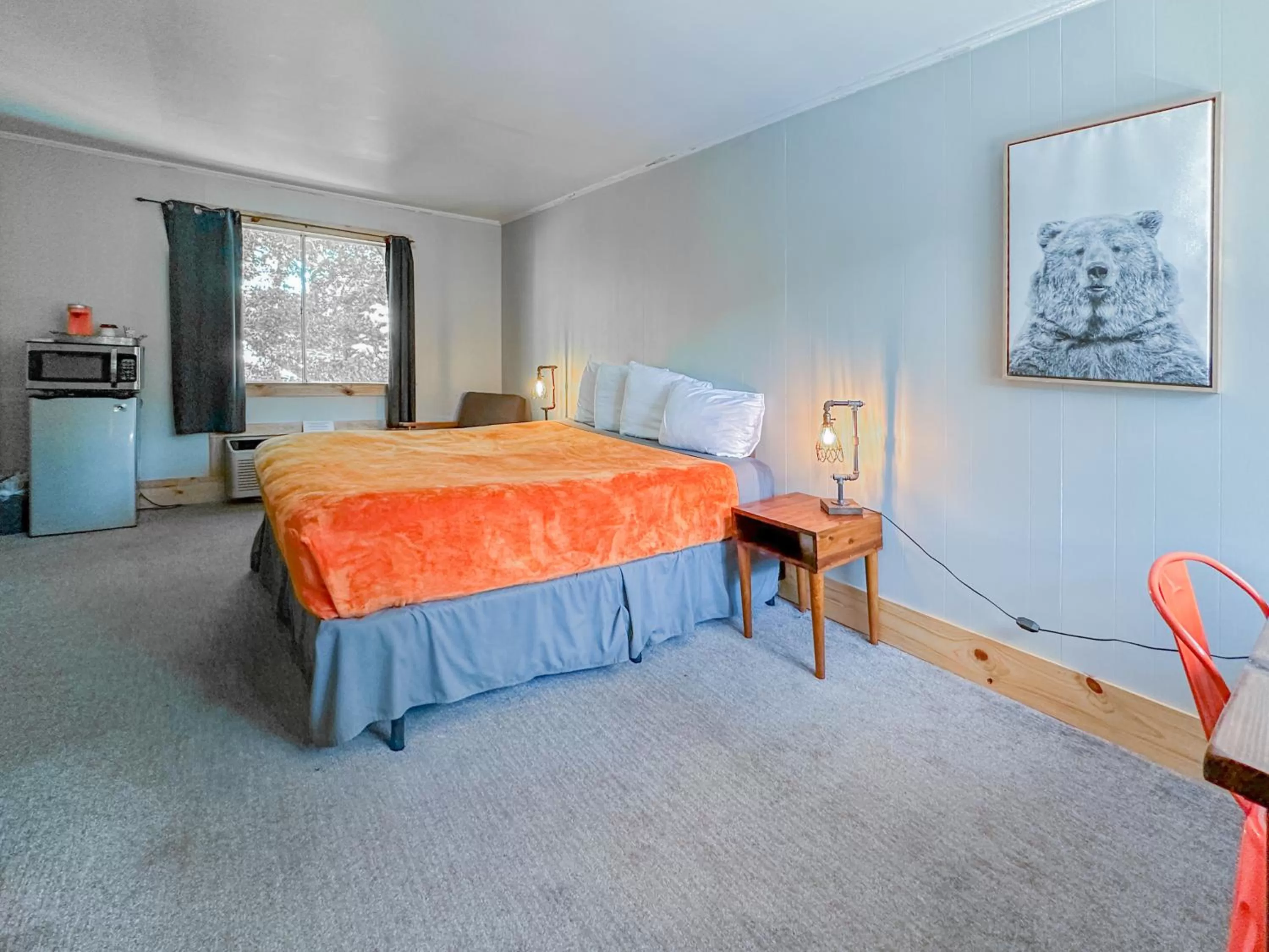 Bed in The Wanderoo Lodge