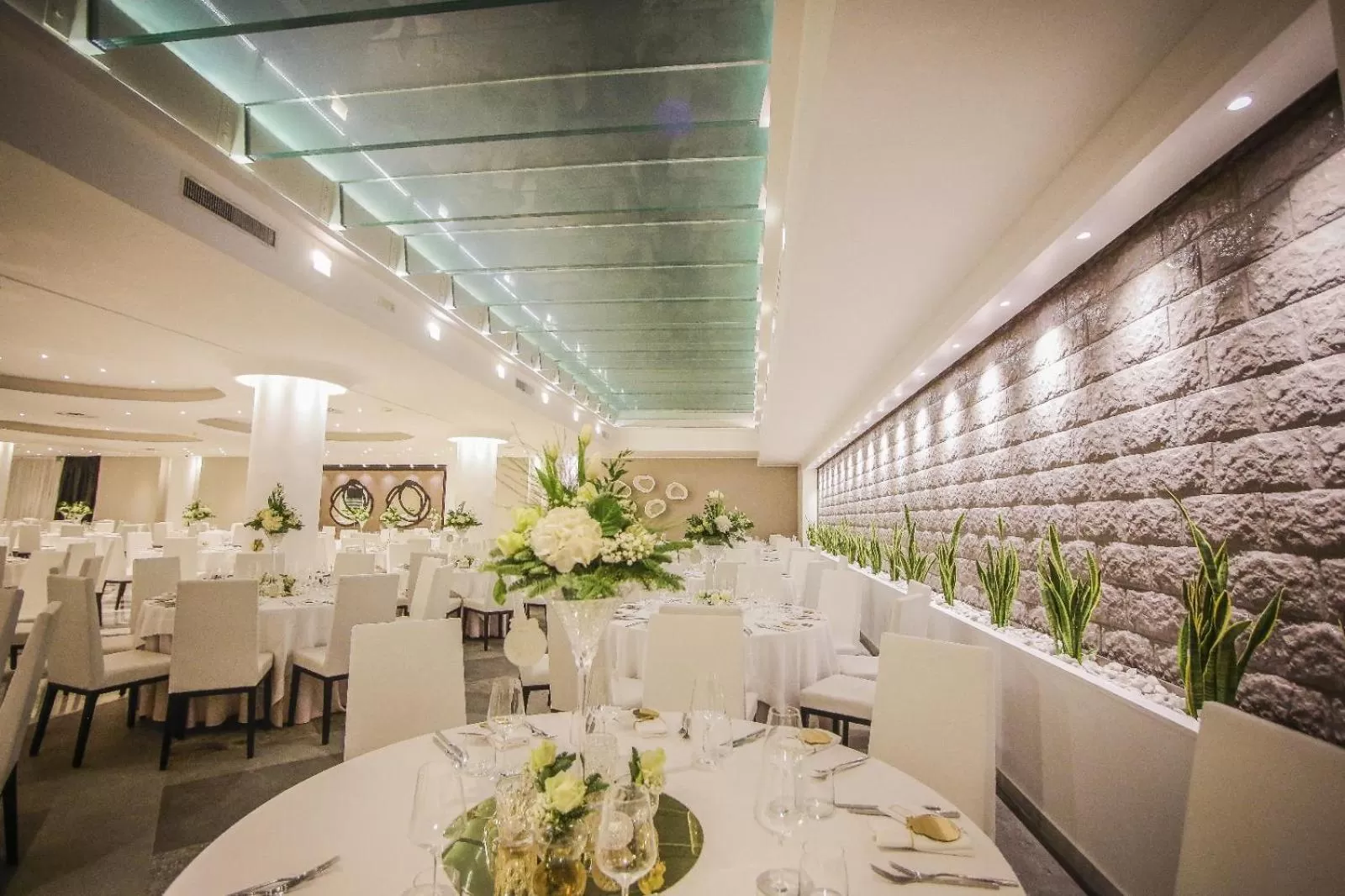 Restaurant/places to eat in Mec Paestum Hotel