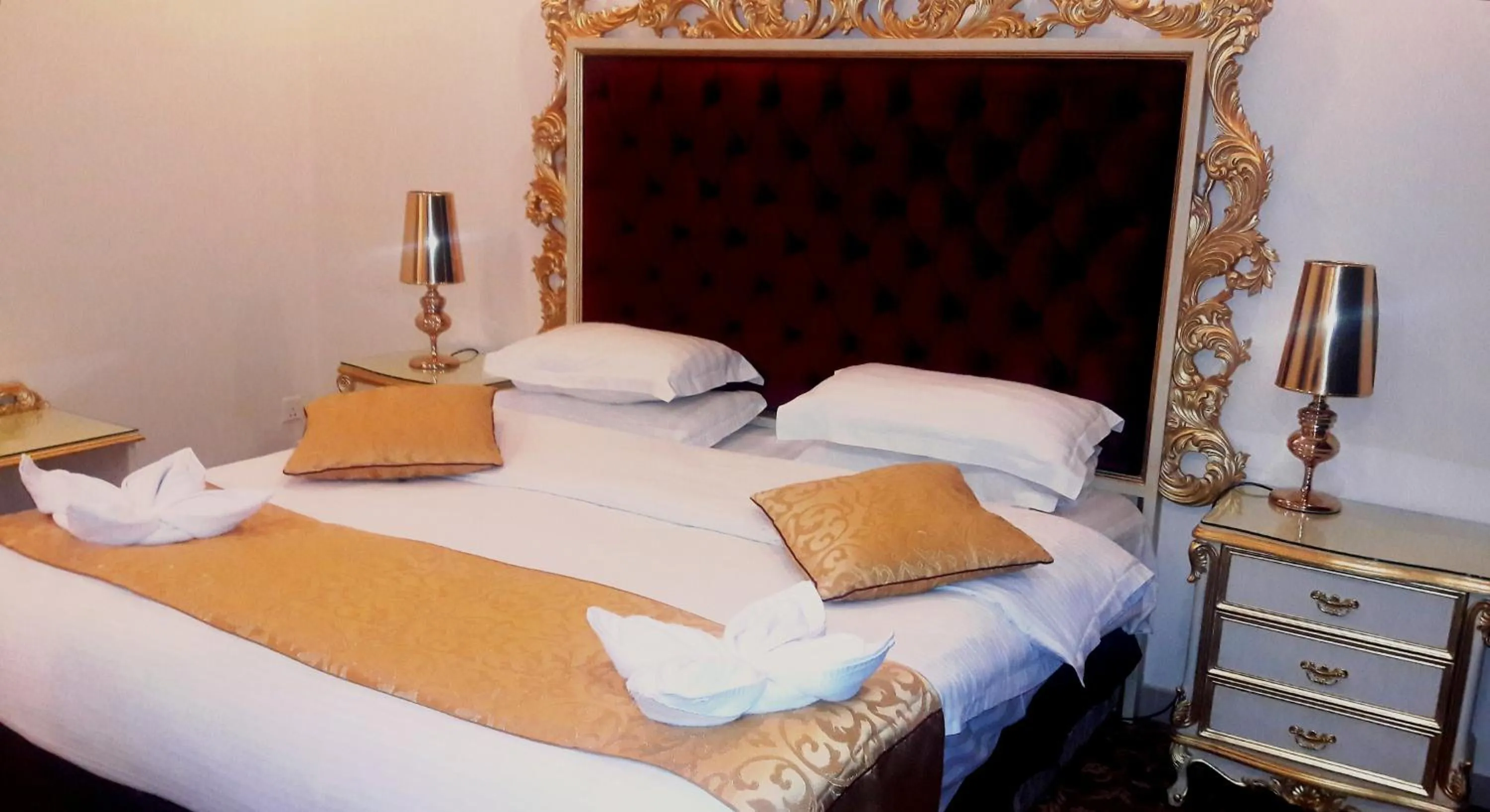 Bedroom, Bed in فندق حديقة الأزهار