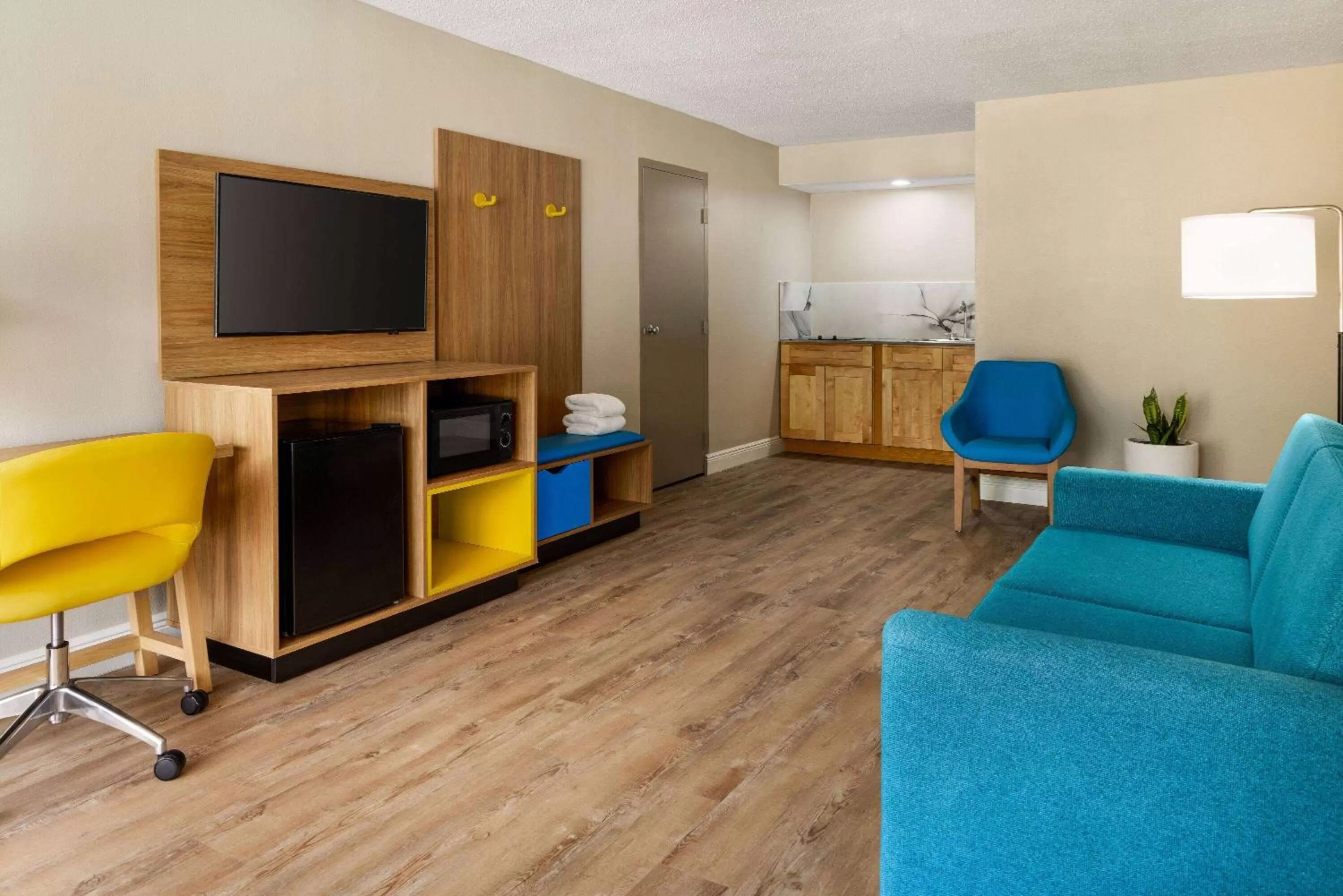 Bed in Days Inn by Wyndham McComb MS