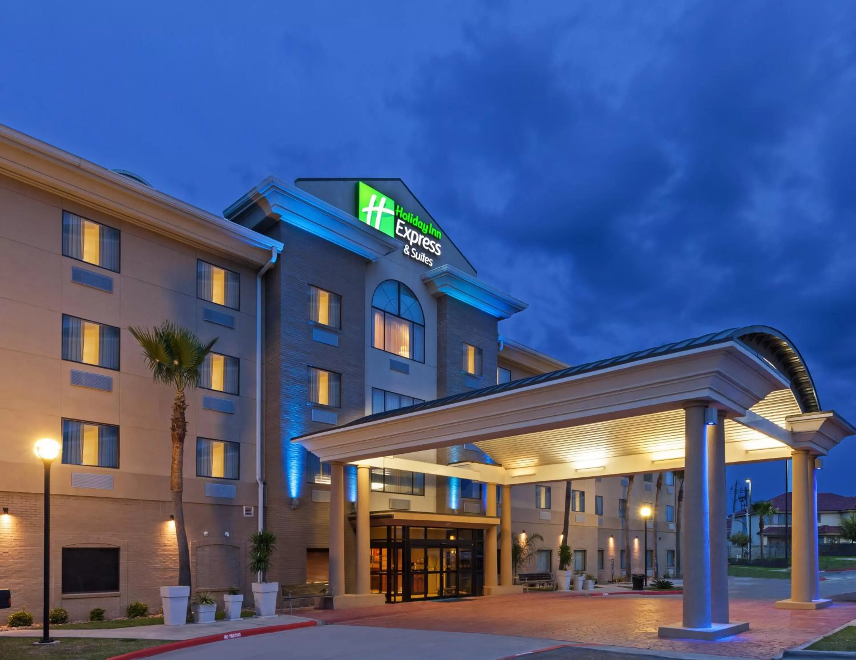 Property building in Holiday Inn Express & Suites - Laredo-Event Center Area by IHG