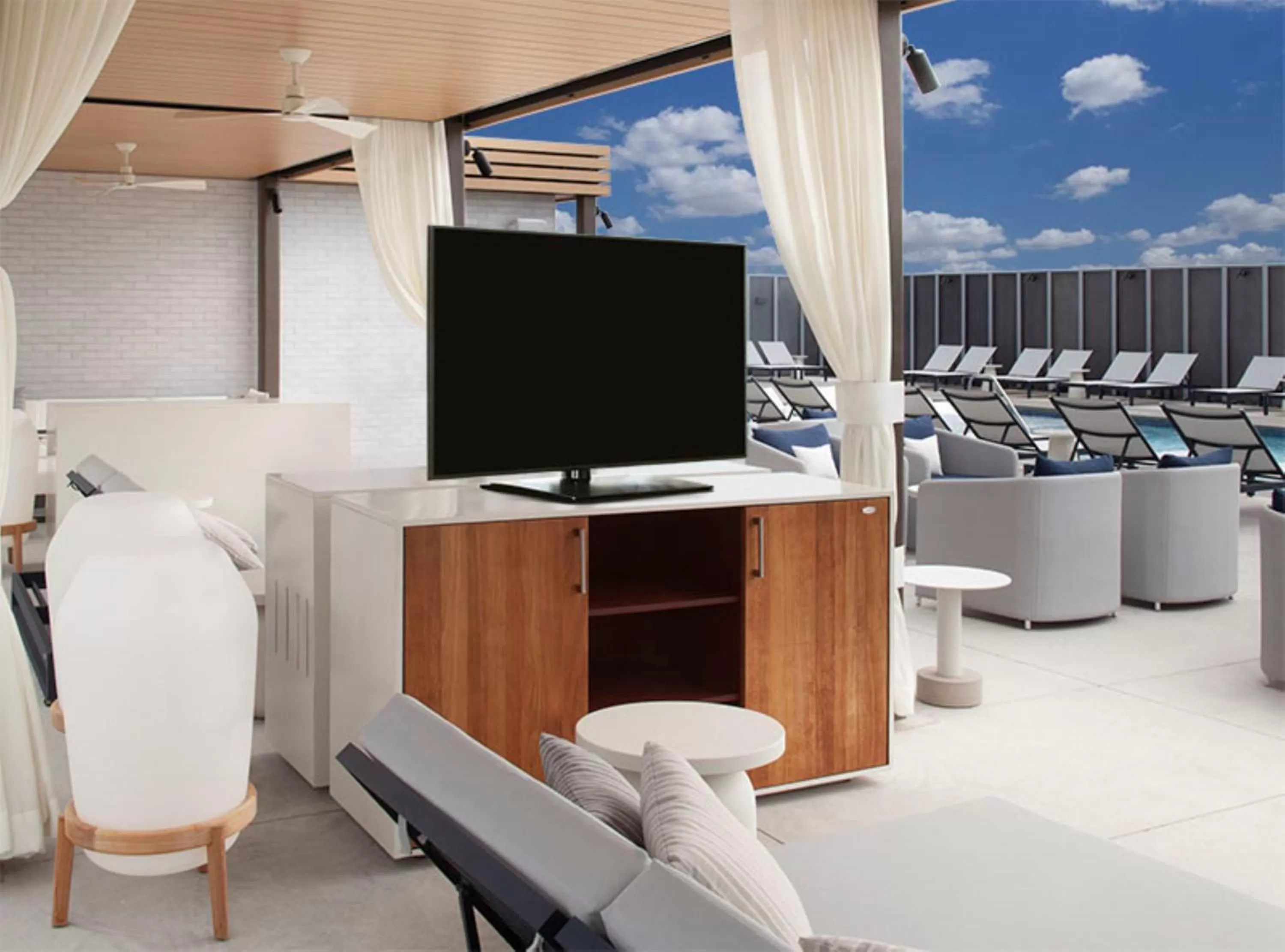 Swimming pool in Hyatt Regency Frisco-Dallas