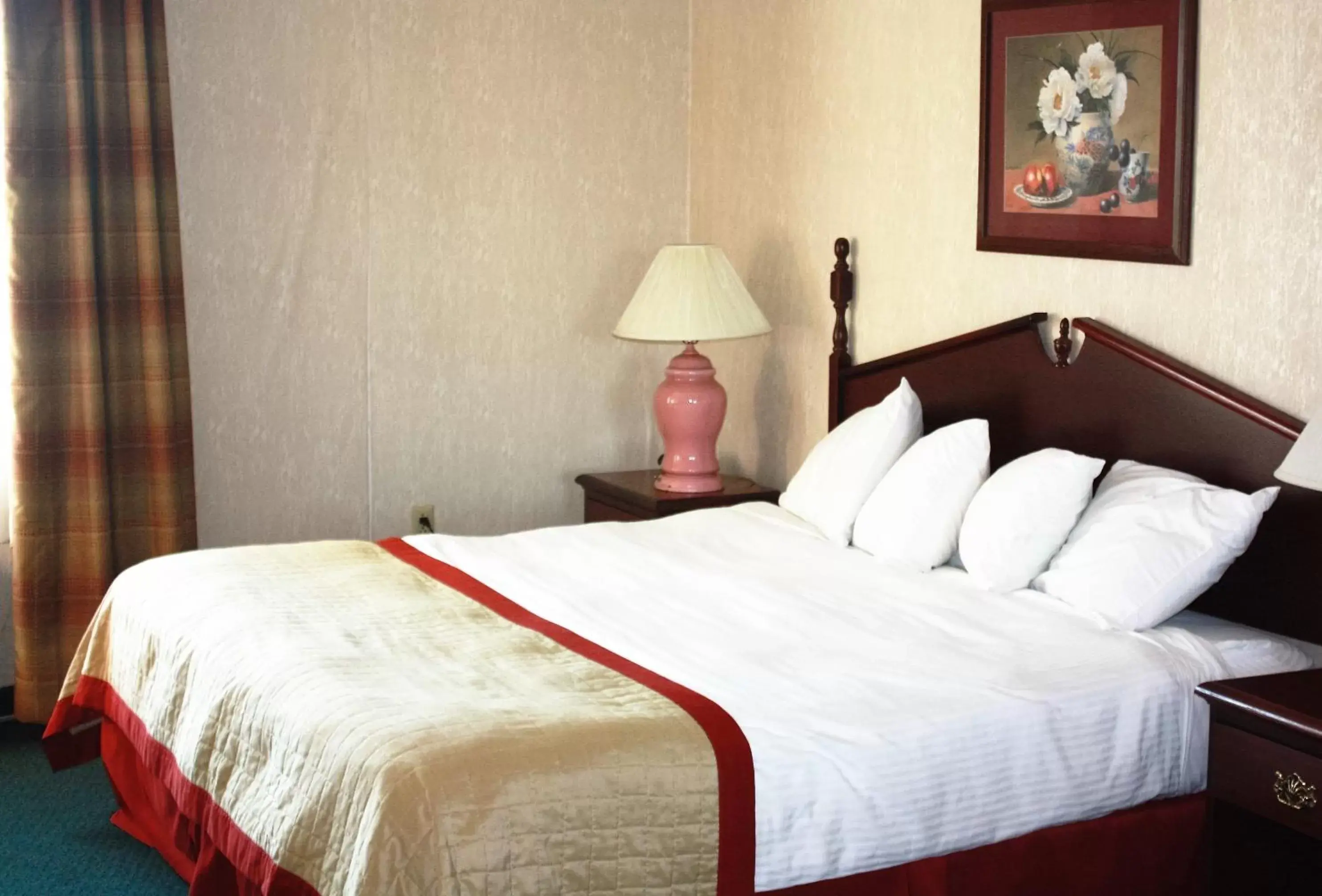 King Room - Non-Smoking in Baymont by Wyndham Jonesboro King Room - Non-Smoking in Baymont by Wyndham Jonesboro