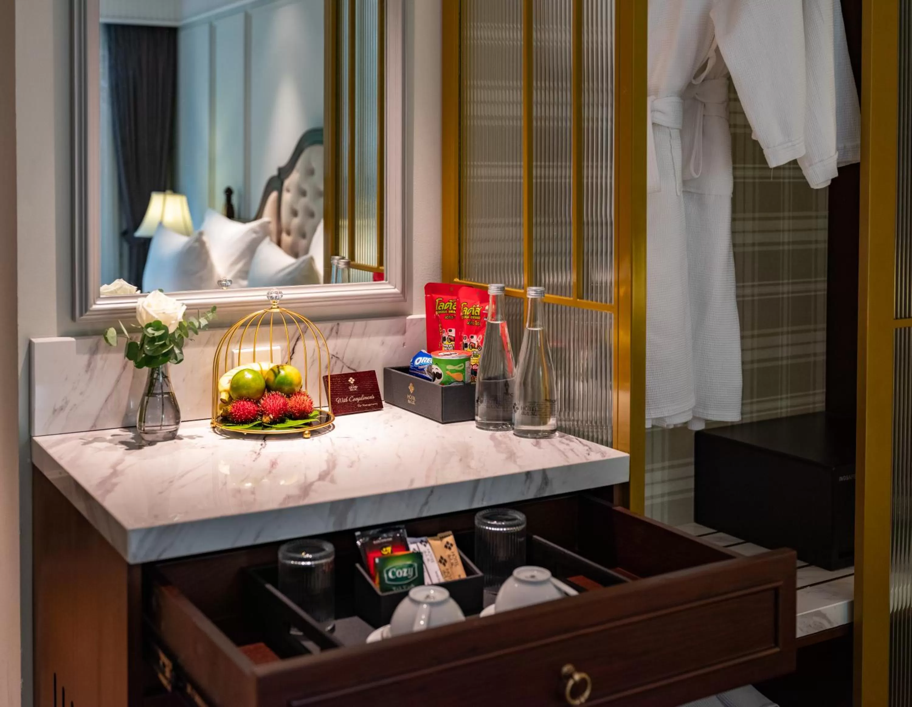 oven in GRAND HOTEL du LAC Hanoi