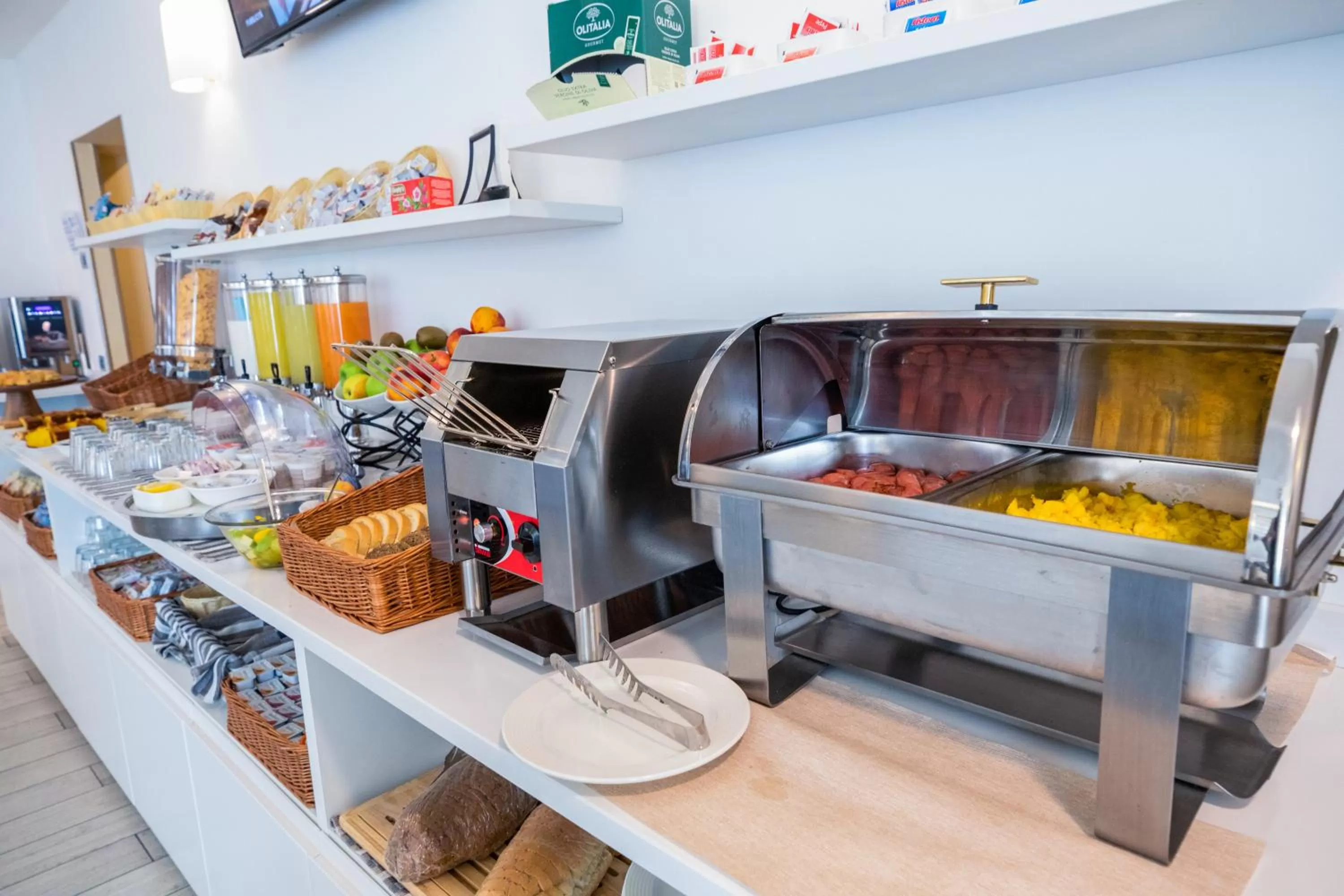 Food and drinks in Hotel Gabbiano