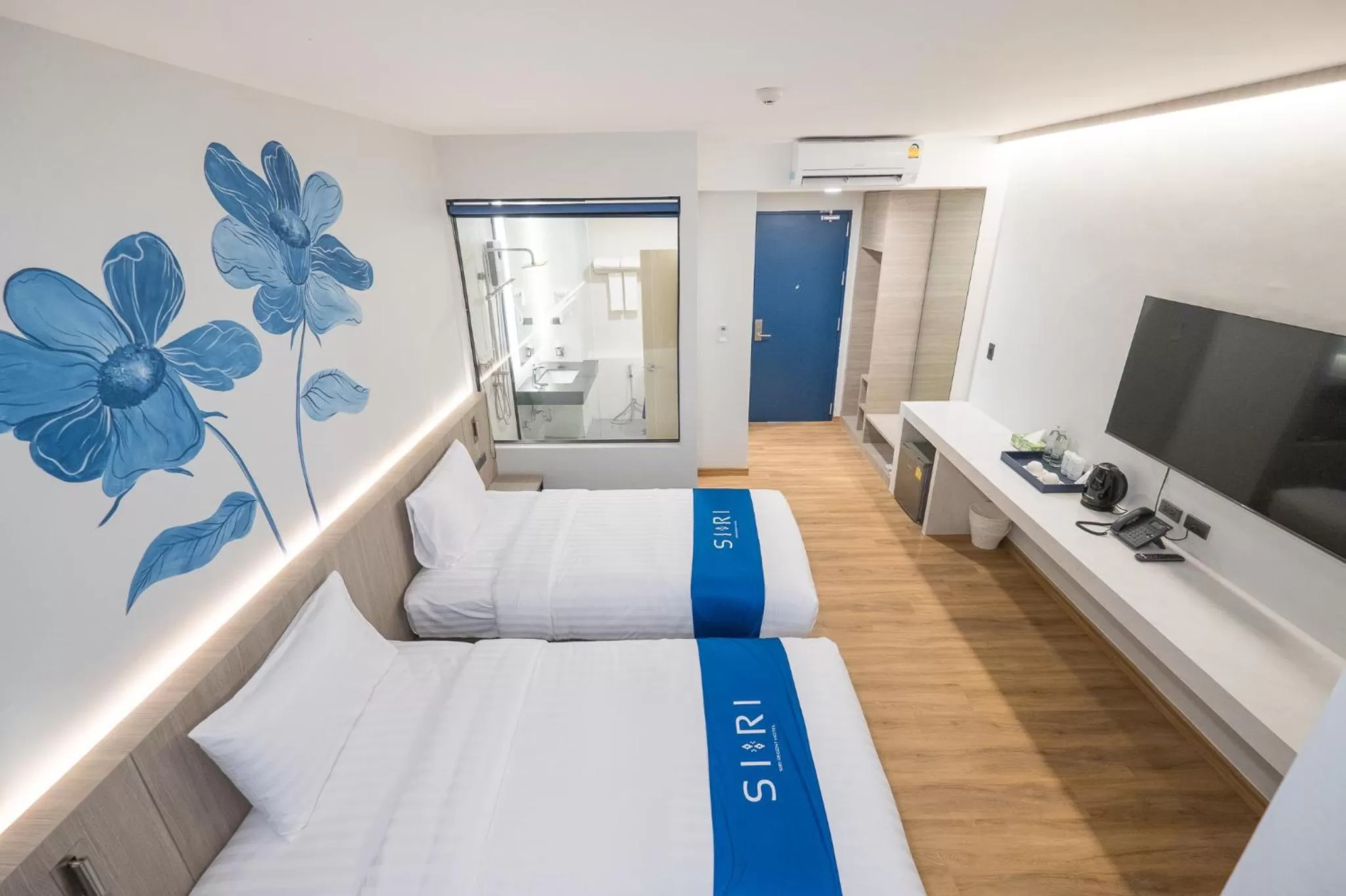 TV and multimedia, Bed in Siri regent Hotel