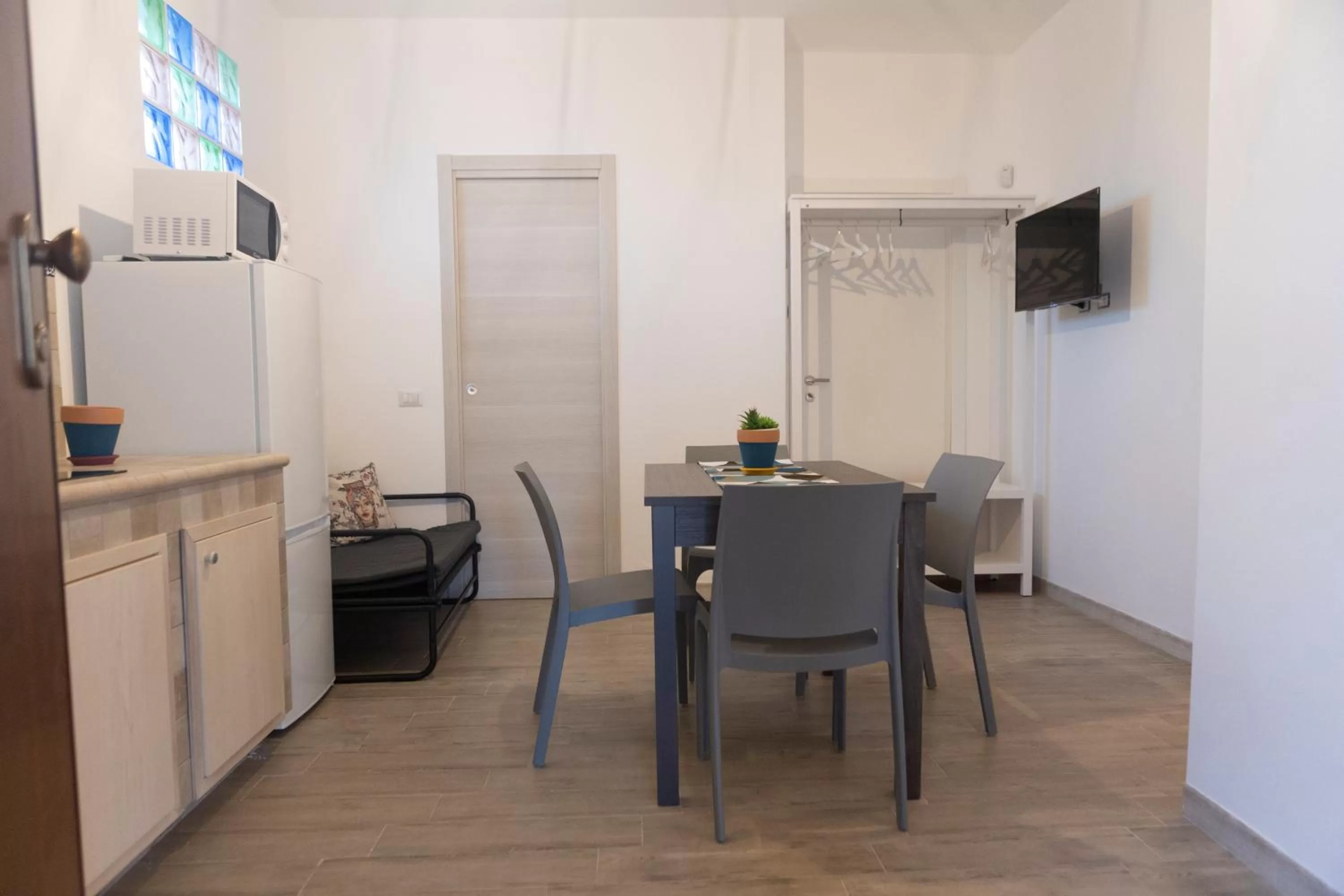 MrBrown - Cinzia Resort Beach