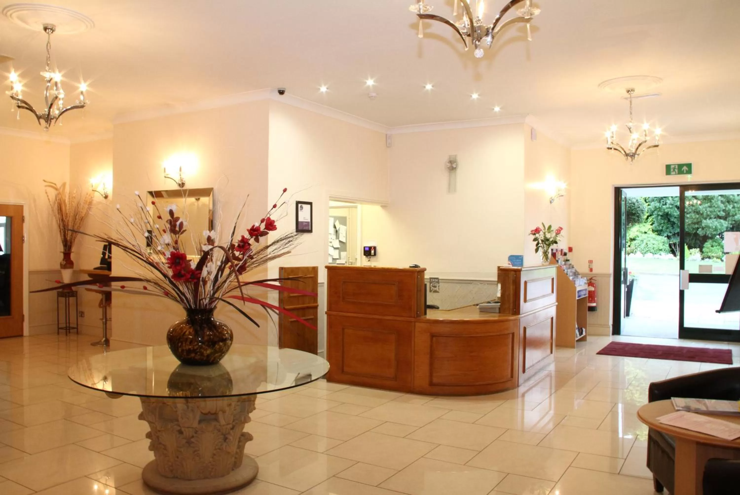 Lobby or reception in Exeter Court Hotel