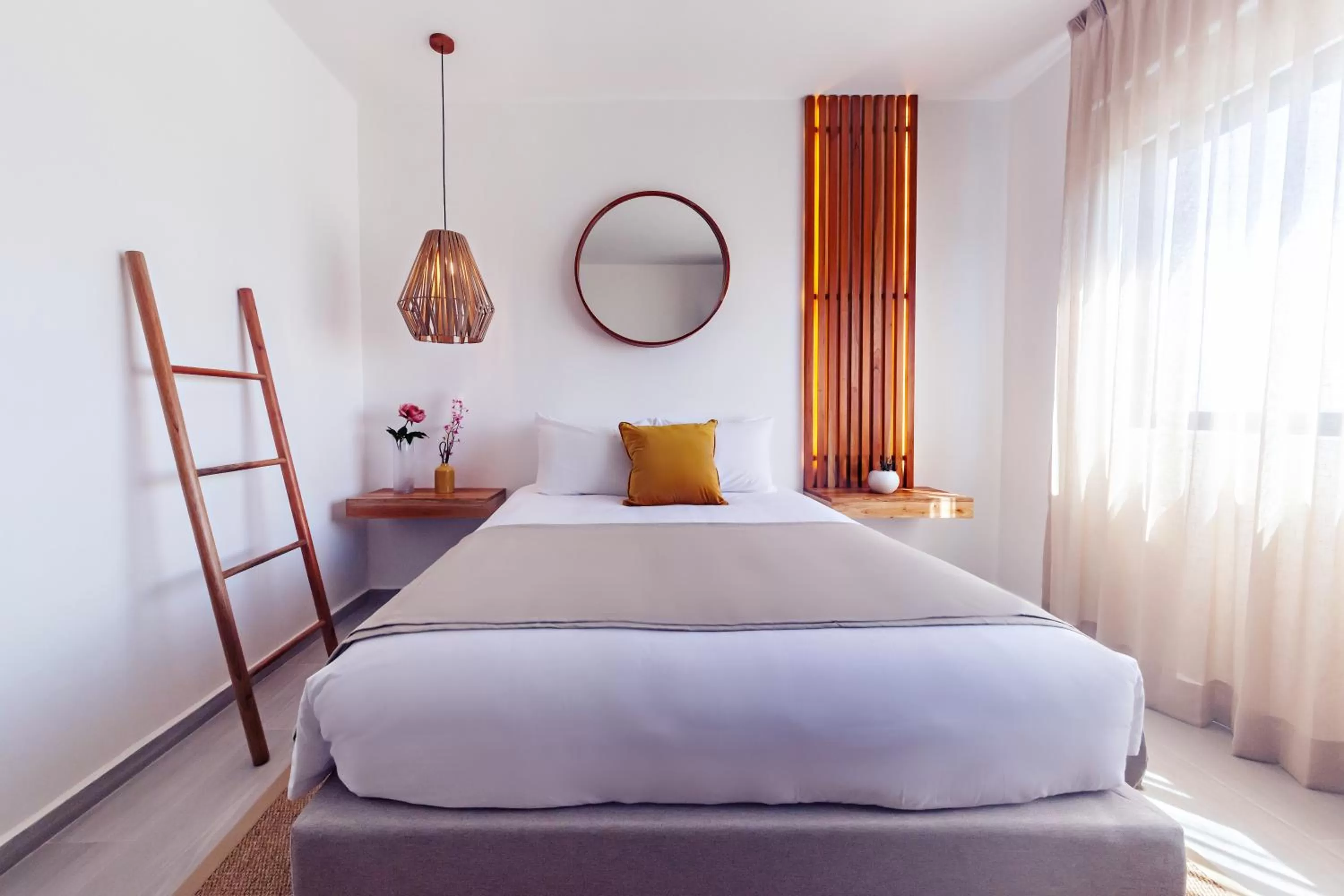 Bed in Balkon Boutique Hotel