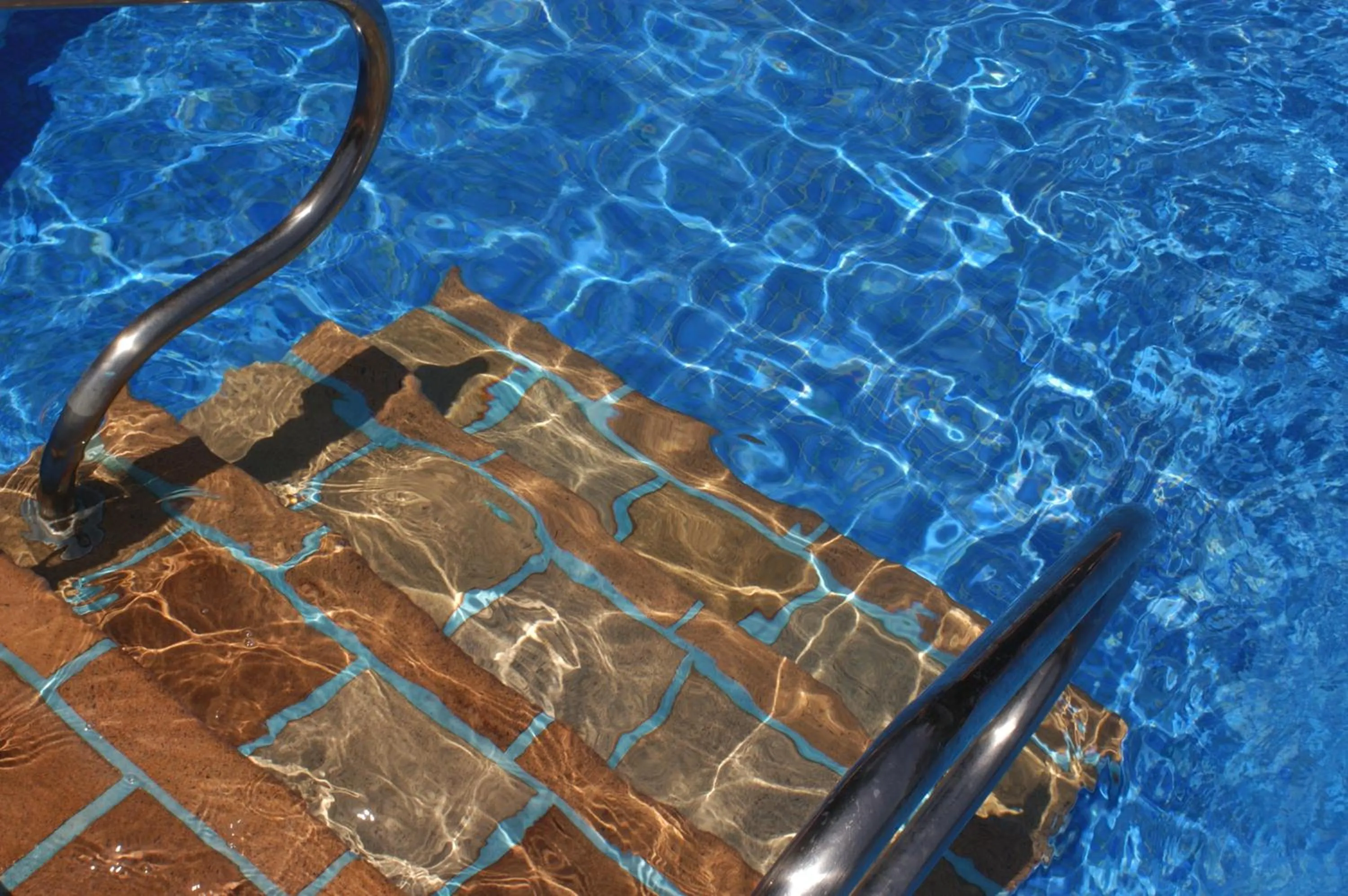 Swimming pool in Hotel Punta Sur