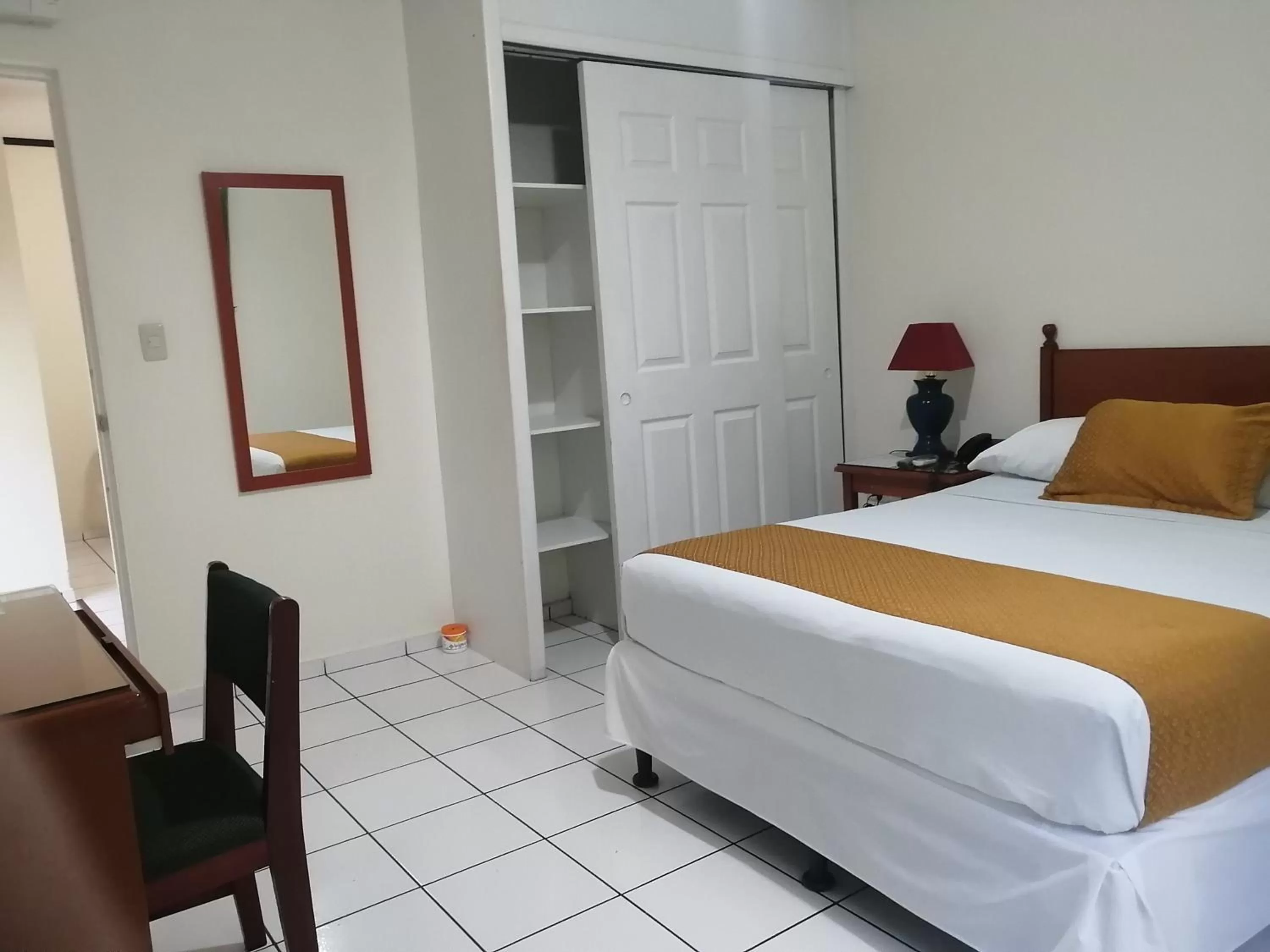 Bed in Hotel Villa Serena San Benito