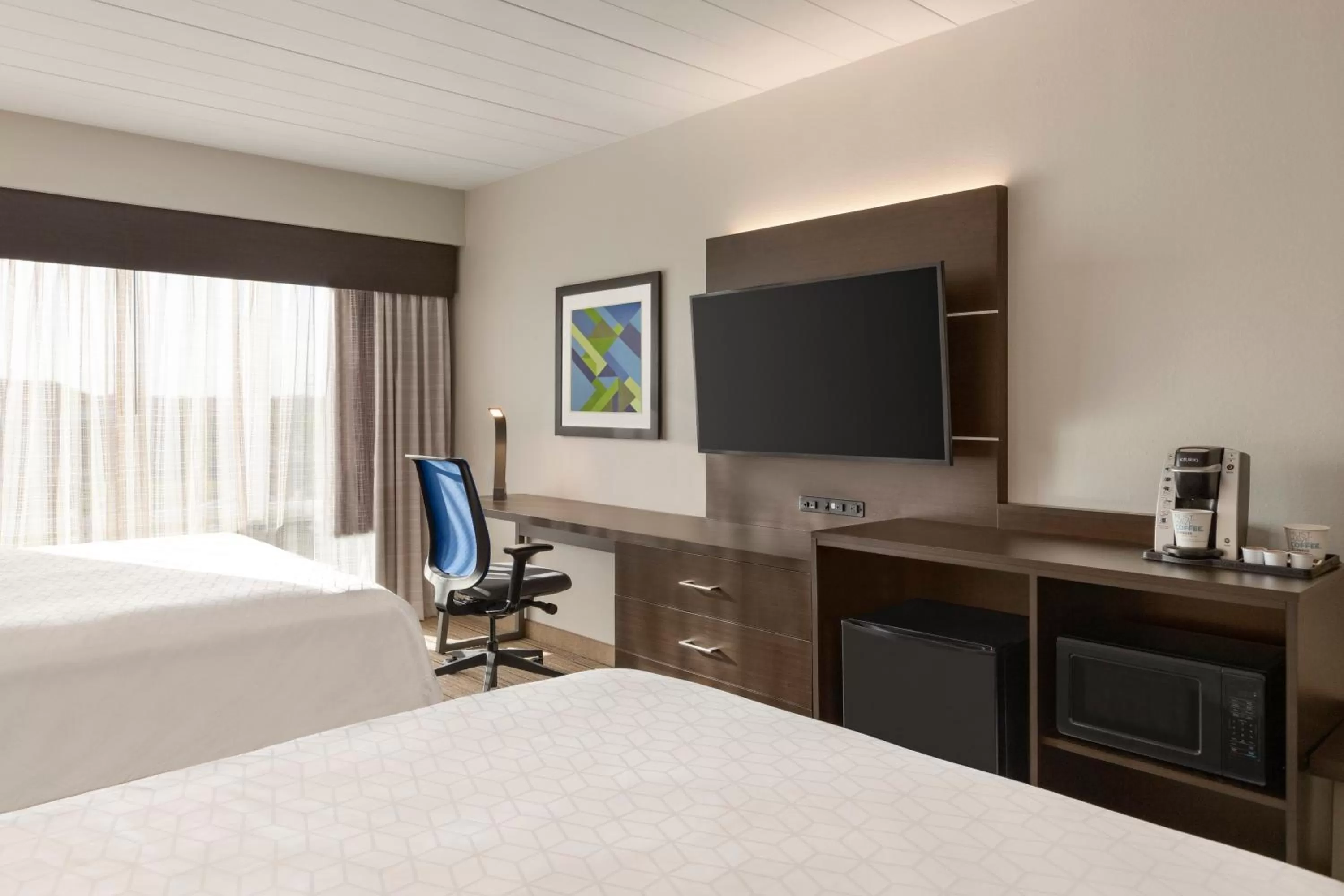 Photo of the whole room, Bed in Holiday Inn Express Hotel & Suites Fort Myers East - The Forum by IHG