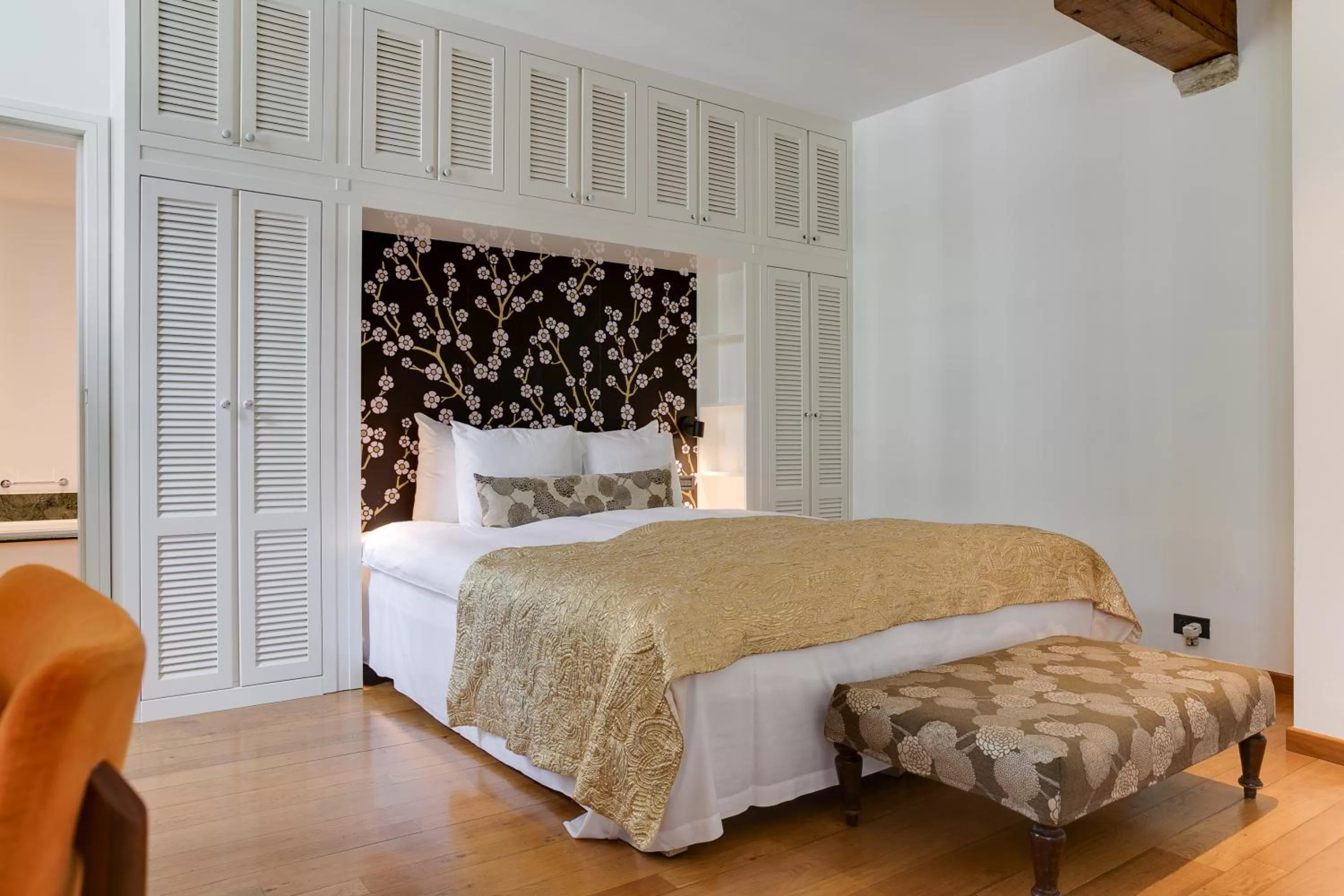 Bed in Hotel De Witte Lelie -Small Luxury Hotels of the World