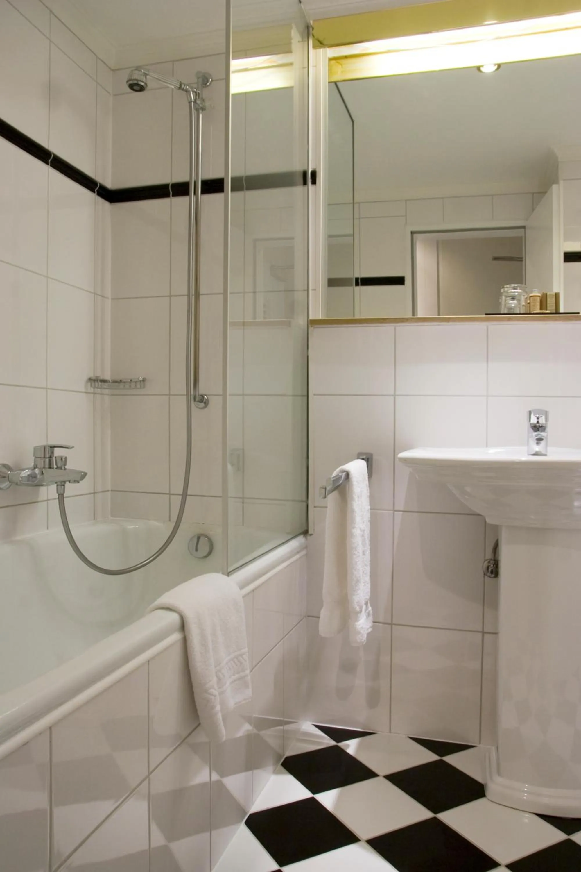 Bathroom in Gildors Hotel Atmosphère