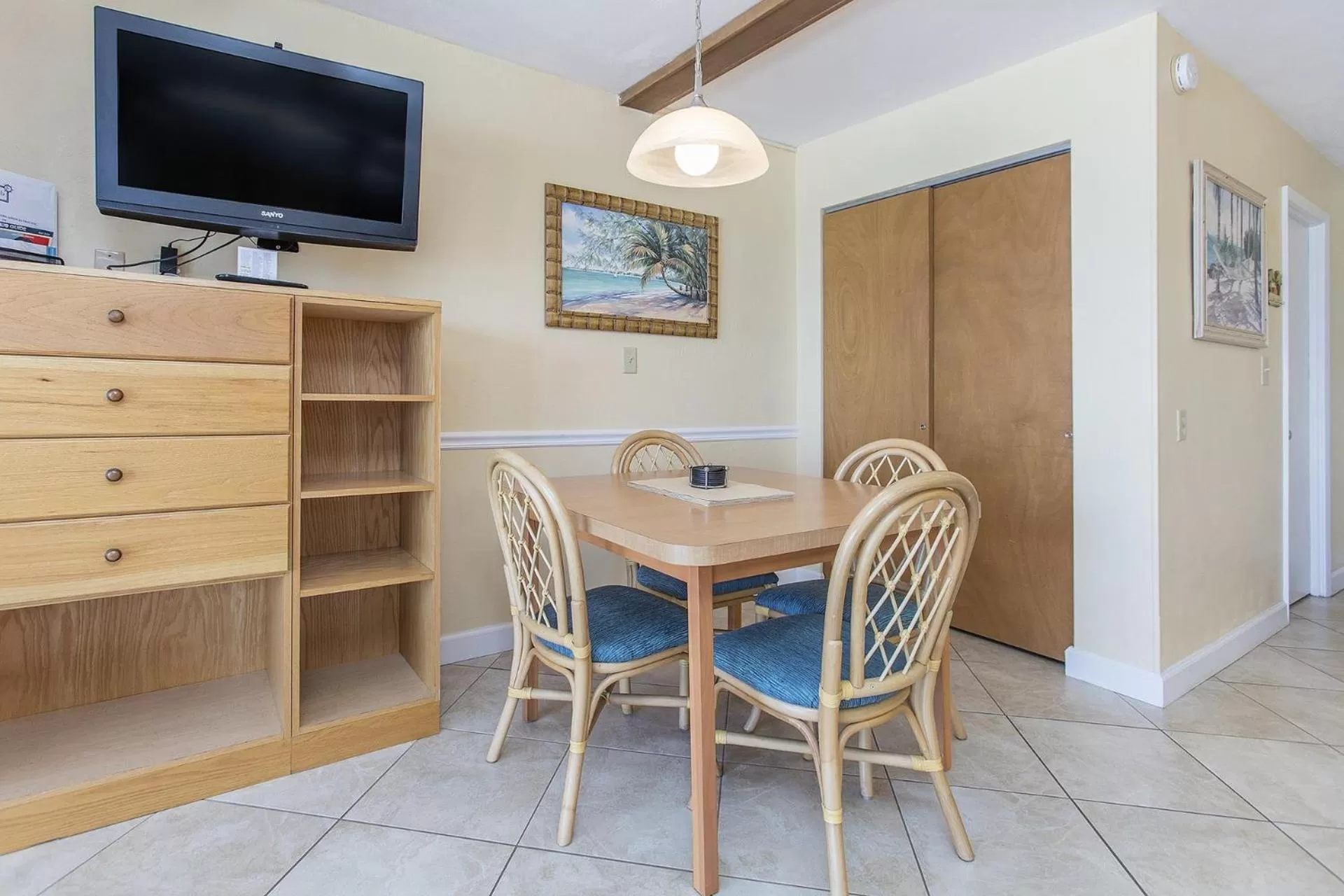 Dining area in Sea Club IV Resort
