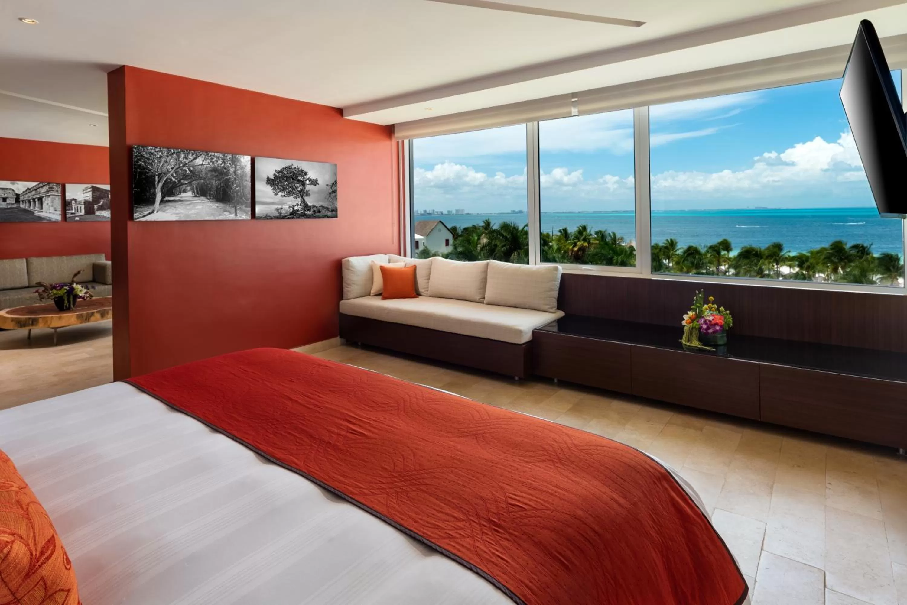 Sea view, Bed in Presidente InterContinental Cancun Resort