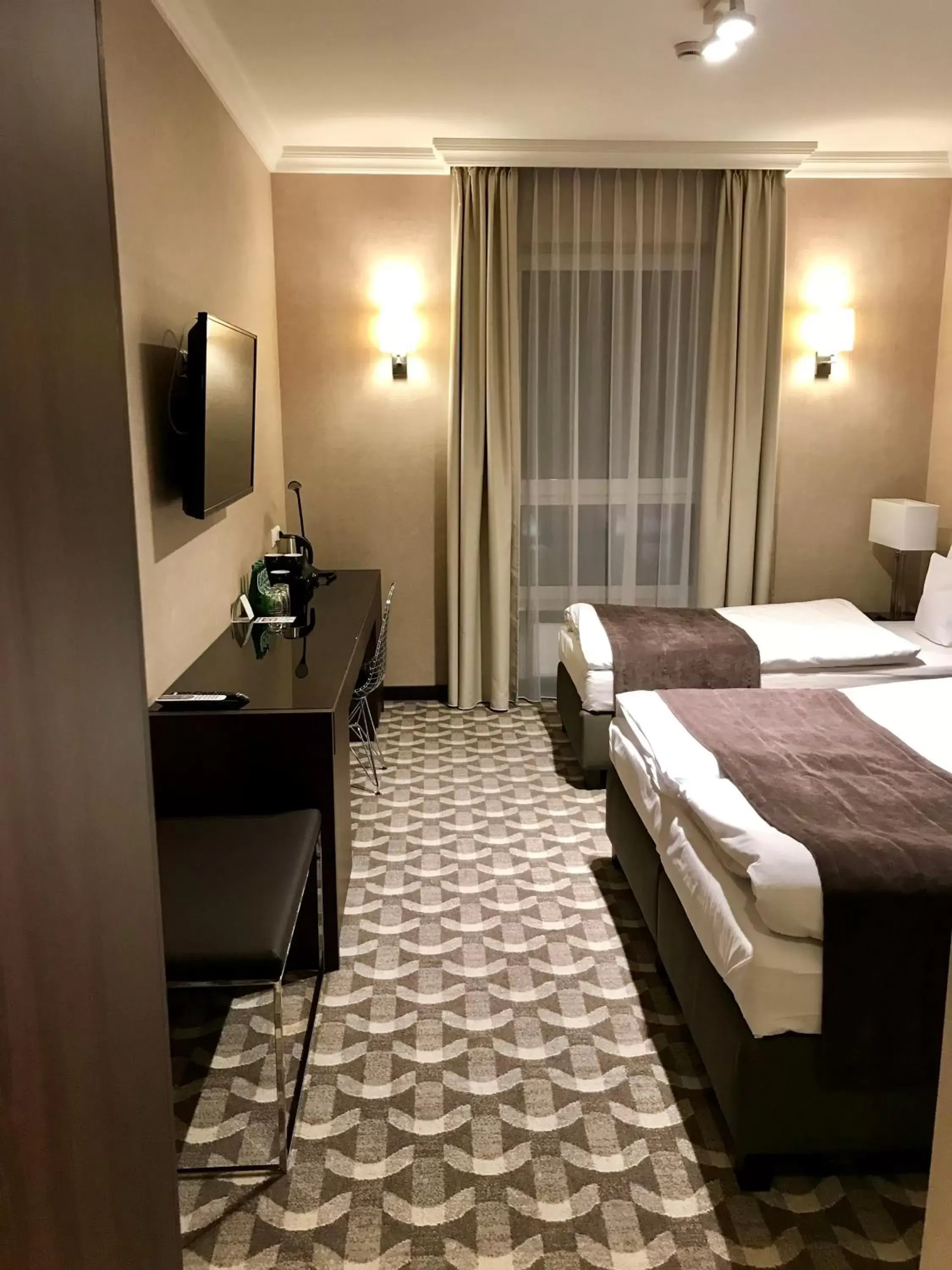 Standard Triple Room in Hotel Mansor Standard Triple Room in Hotel Mansor