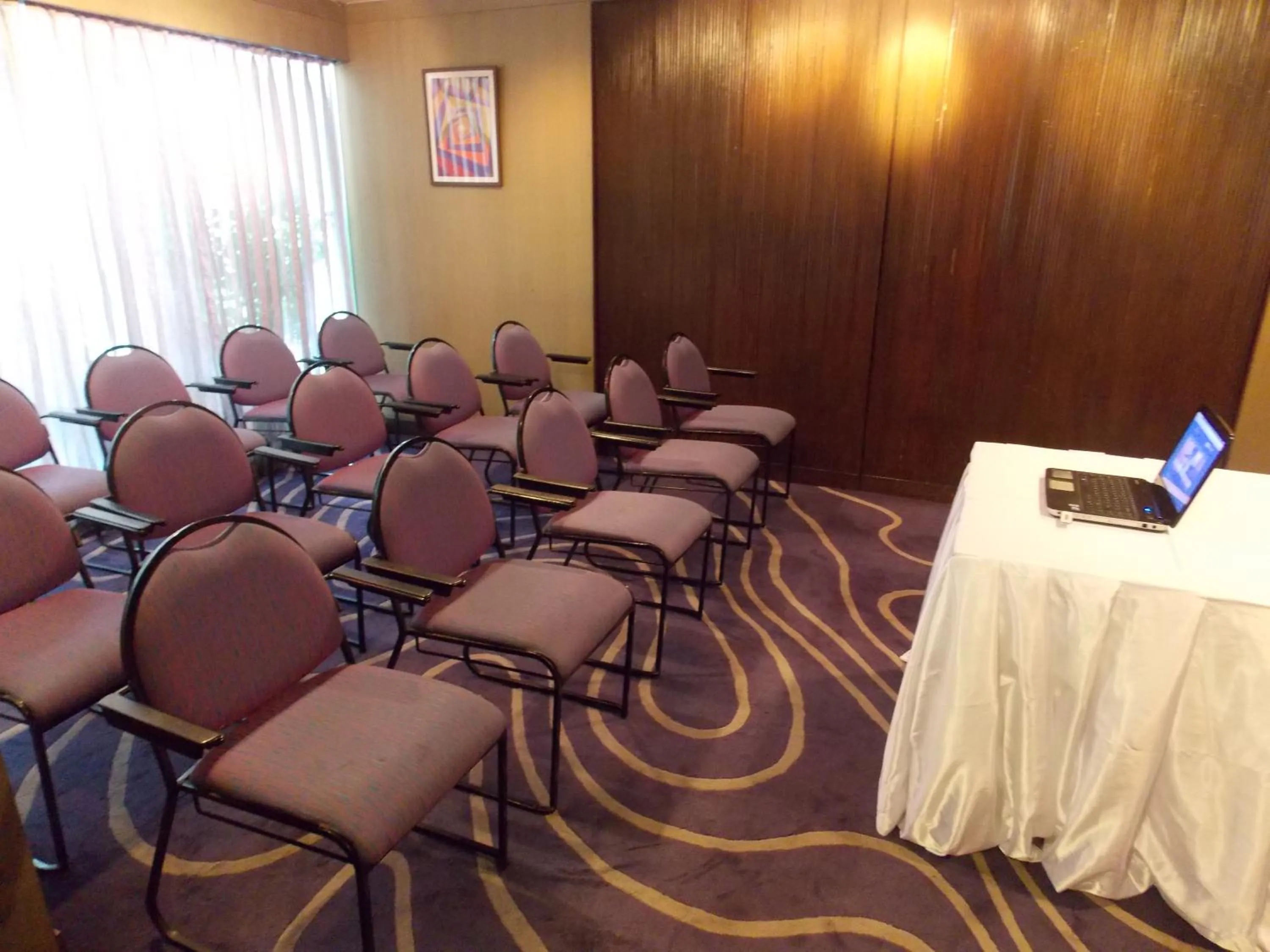 Business facilities in Hotel Studio Estique