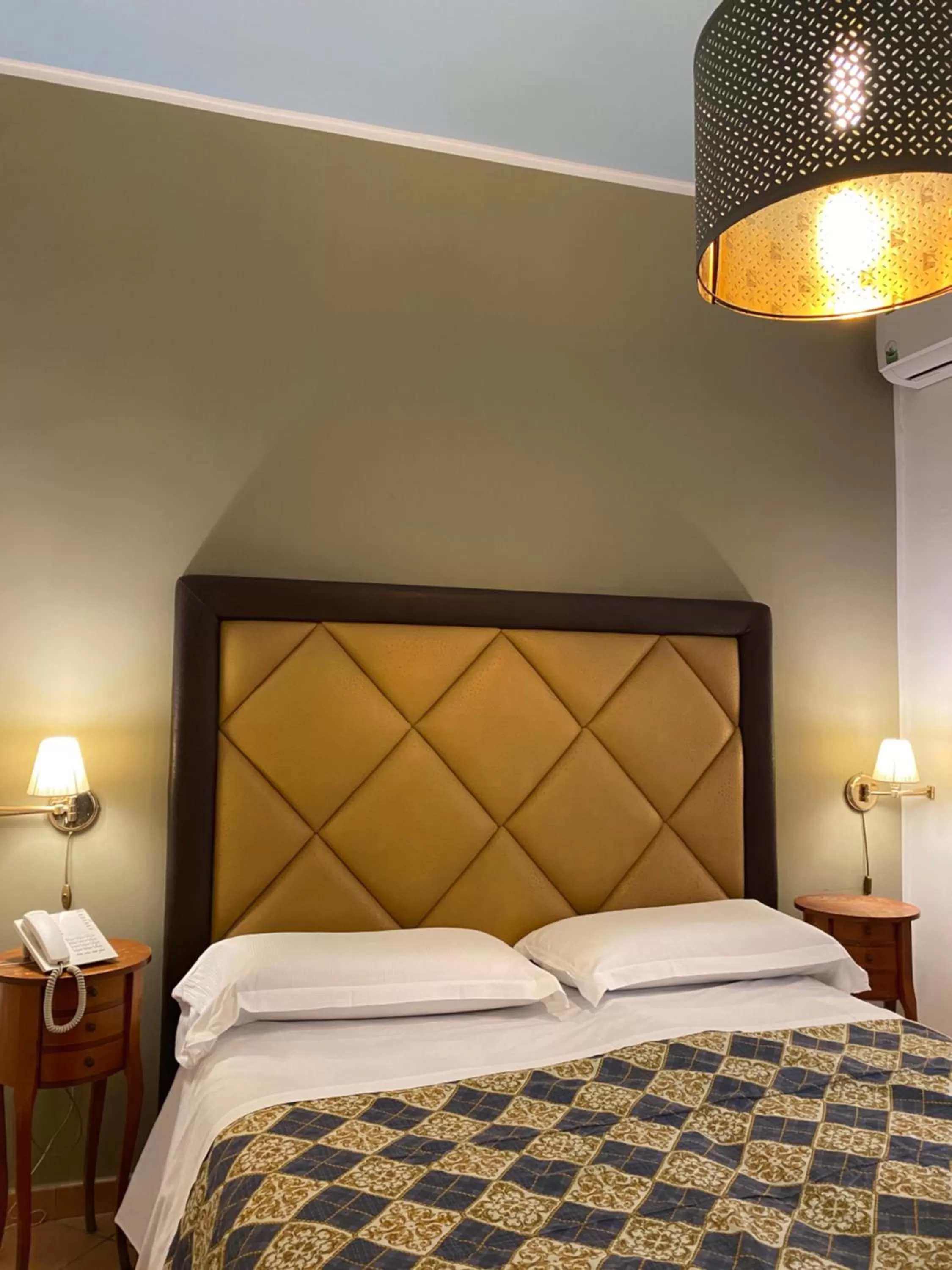 Bed in Hotel Europeo Napoli