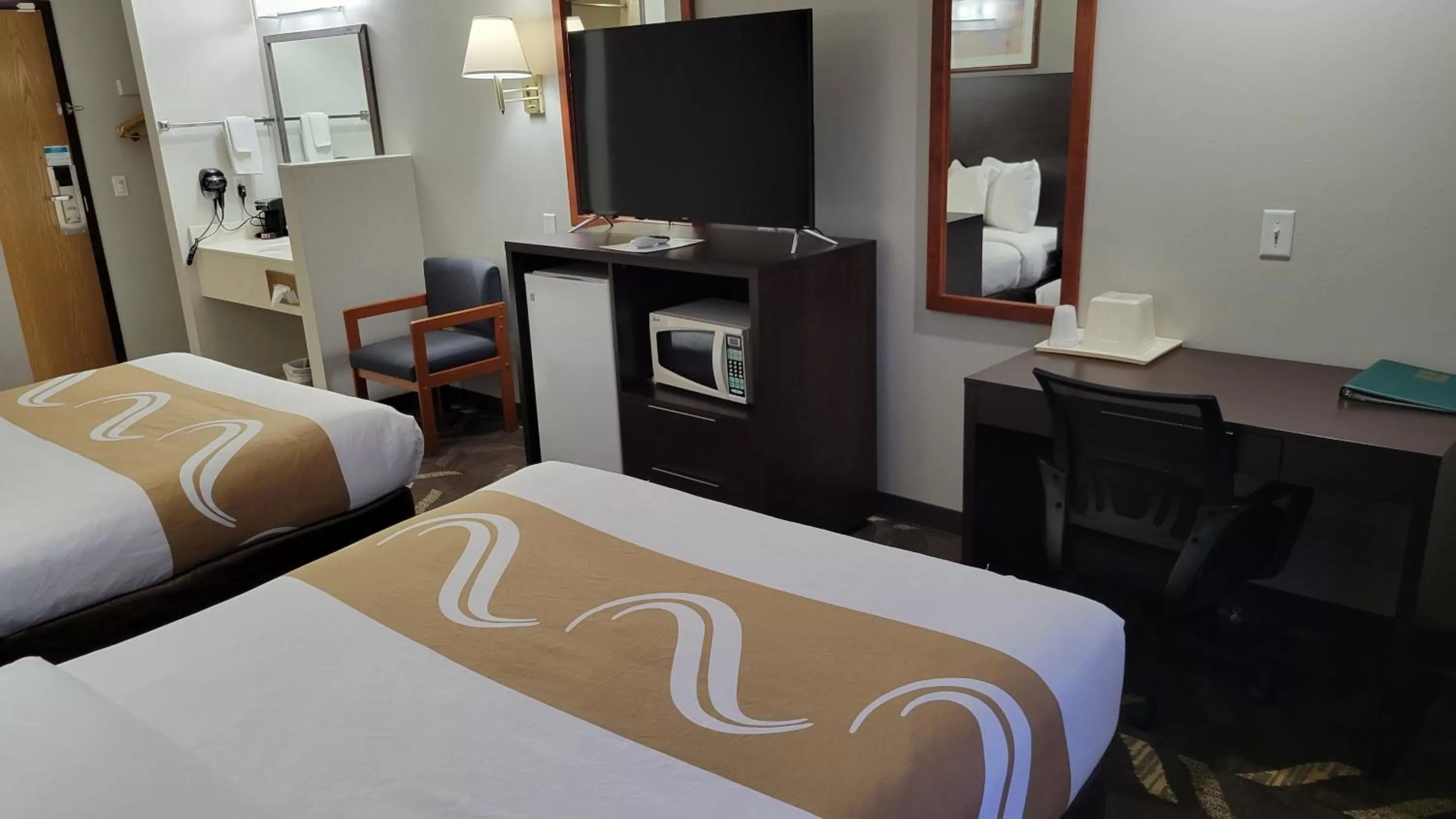 Photo of the whole room in Quality Inn & Suites Salina National Forest Area