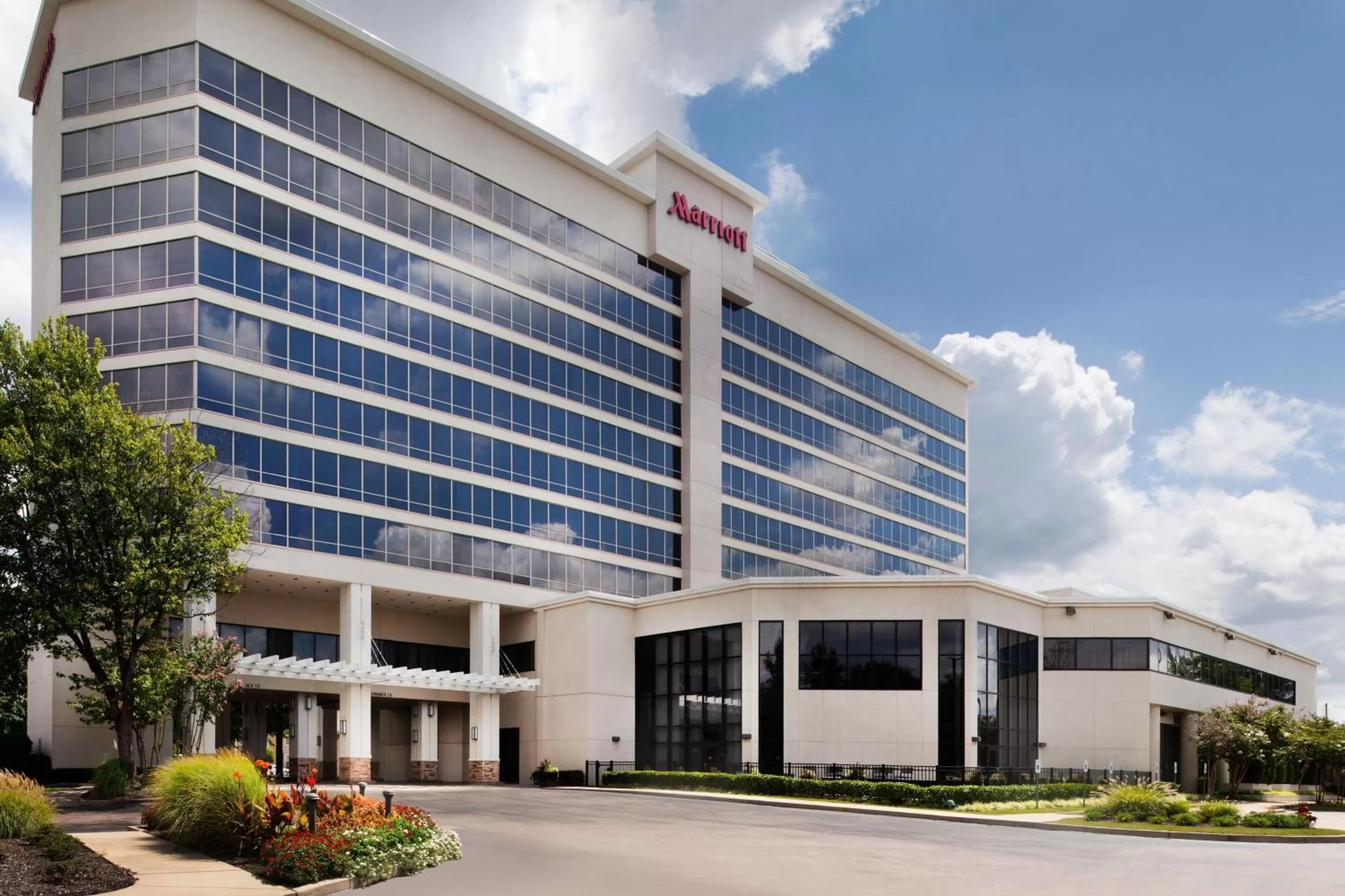 Property building in Marriott Memphis East