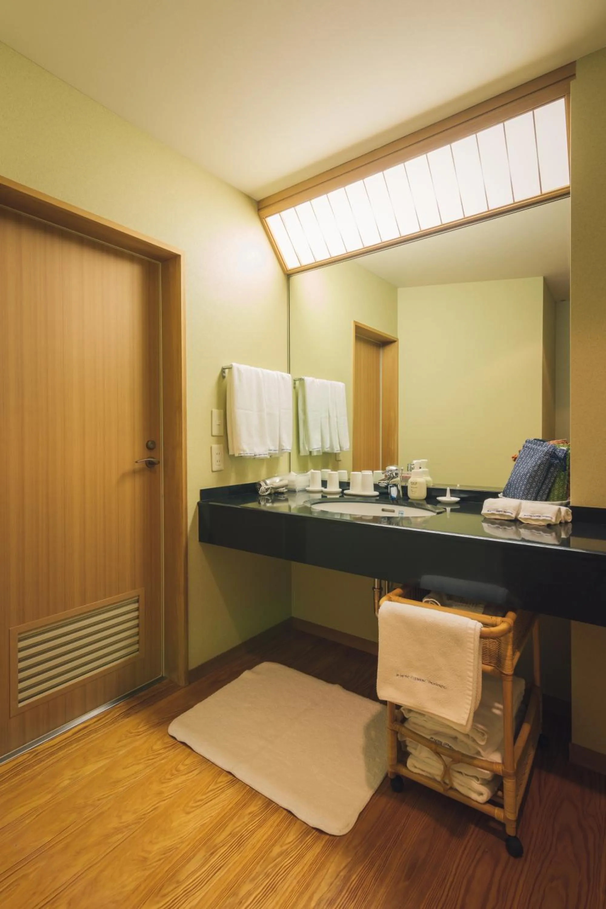 Bathroom in JR Hotel Clement Takamatsu