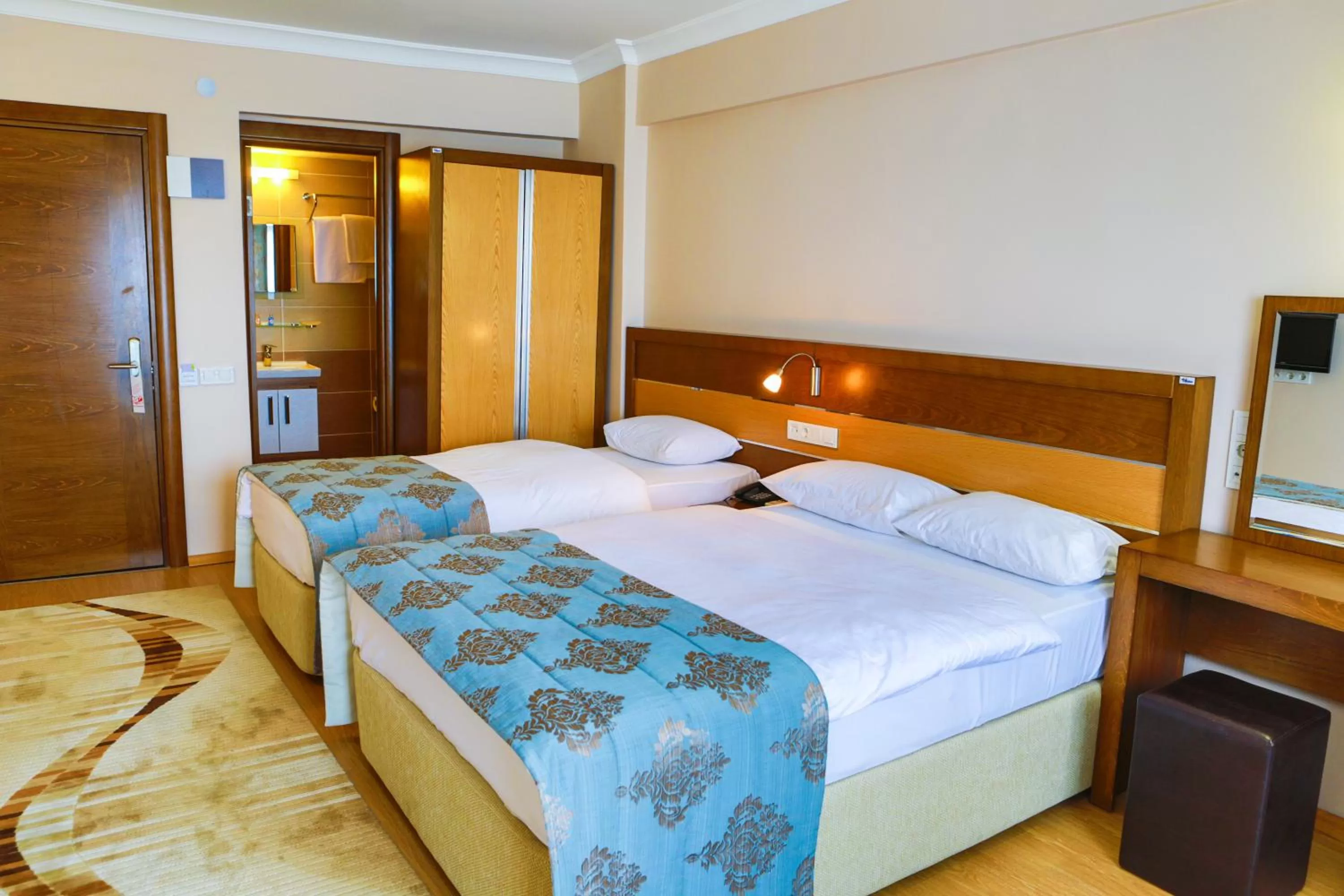 Photo of the whole room, Bed in Perla Hotel