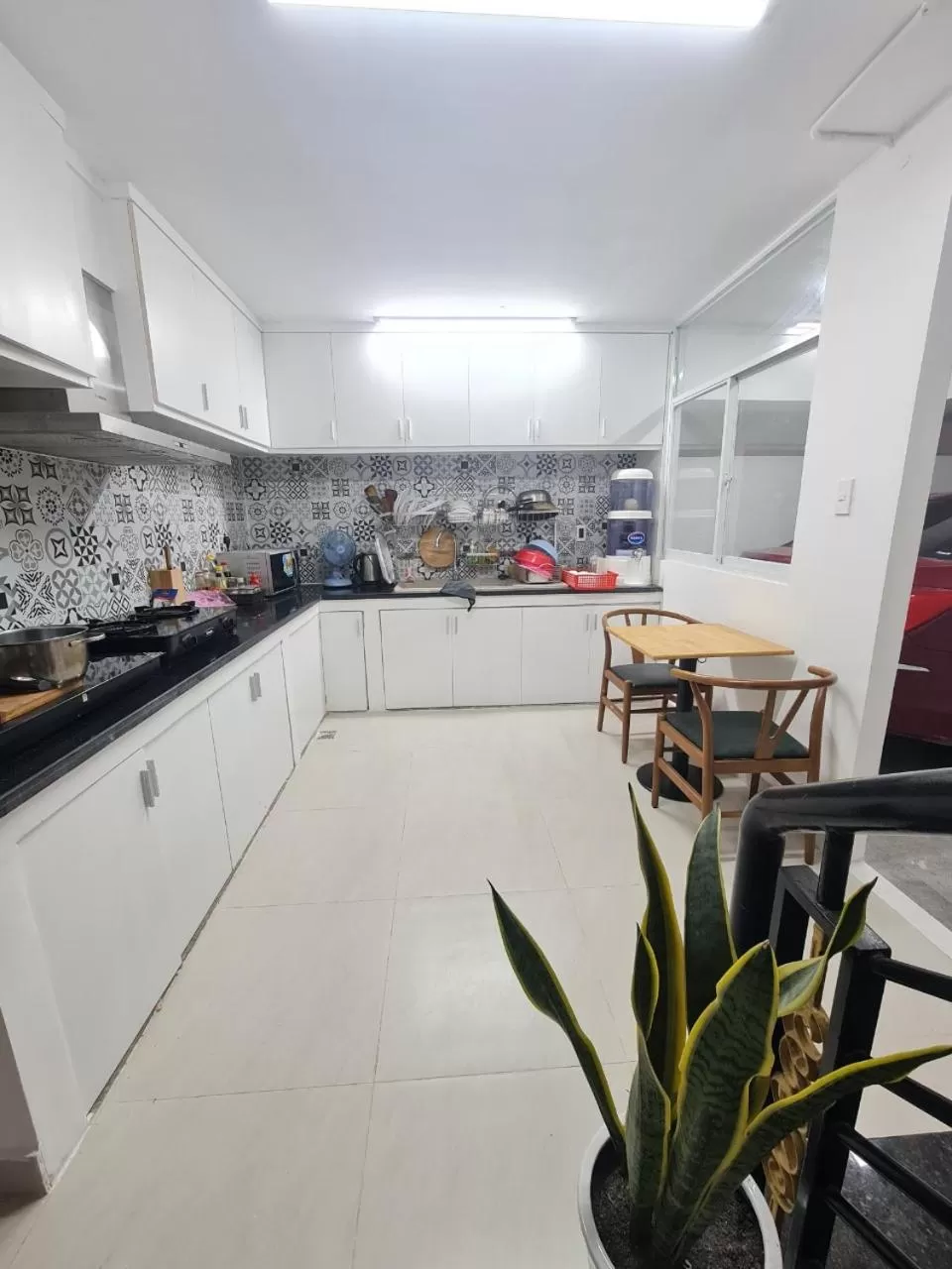 Kitchen or kitchenette in Lyly's House - Homestay