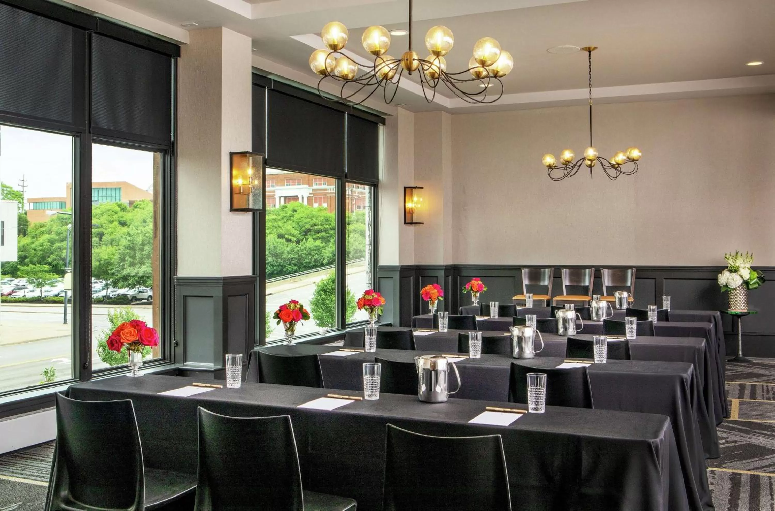 Meeting/conference room in Doubletree By Hilton Youngstown Downtown