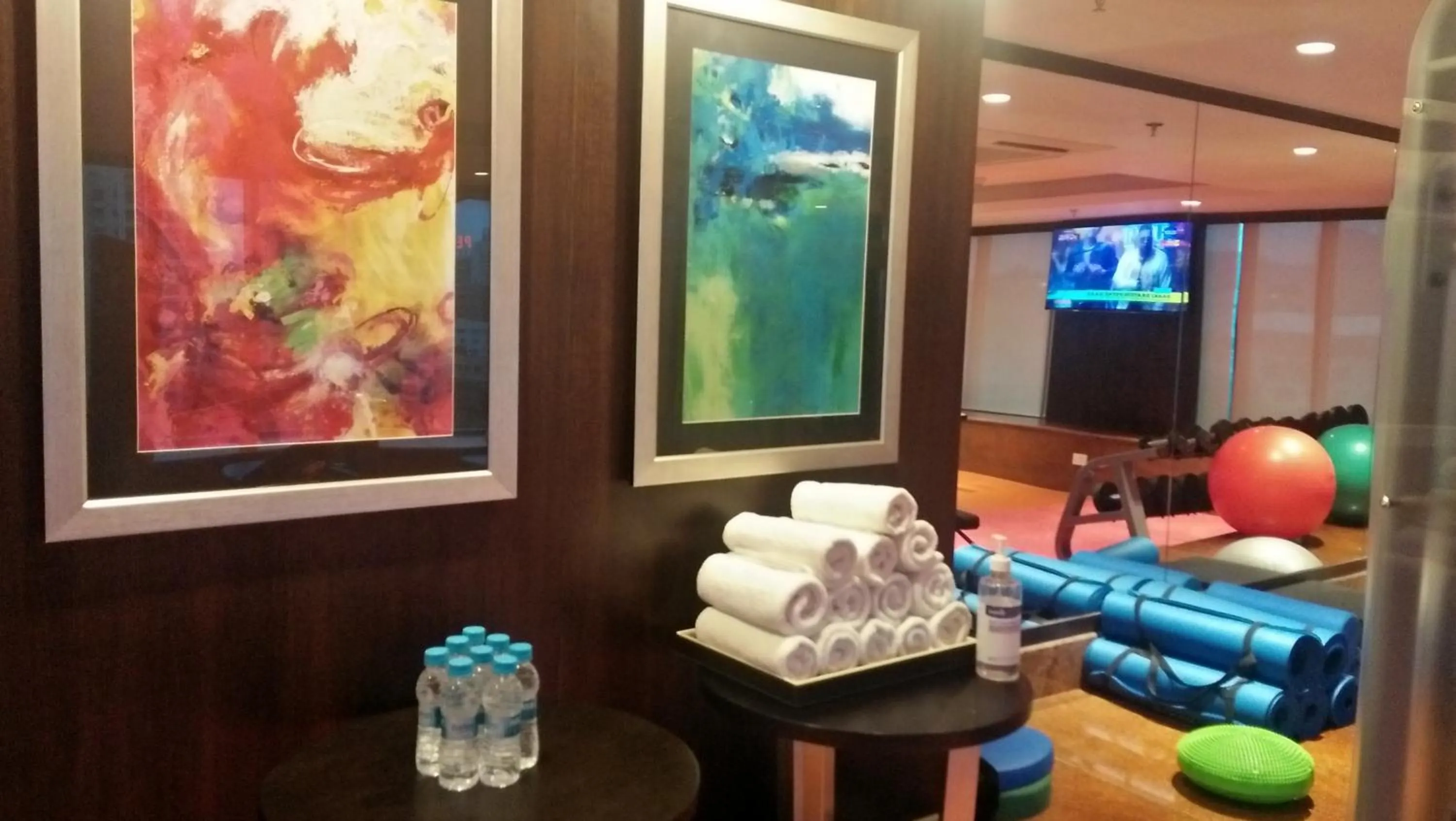 Fitness centre/facilities in Radisson Blu Pune Hinjawadi