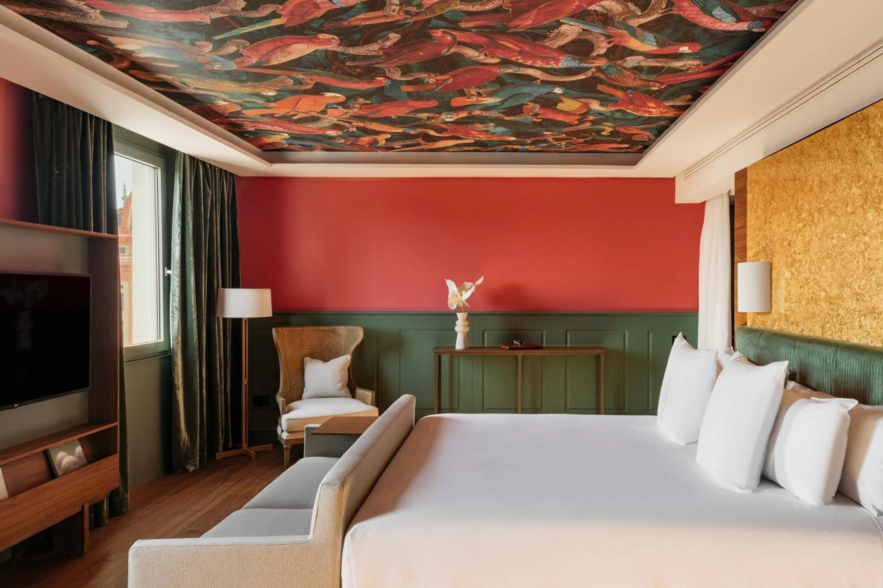 Bed in Hotel Colón Gran Meliá - The Leading Hotels of the World