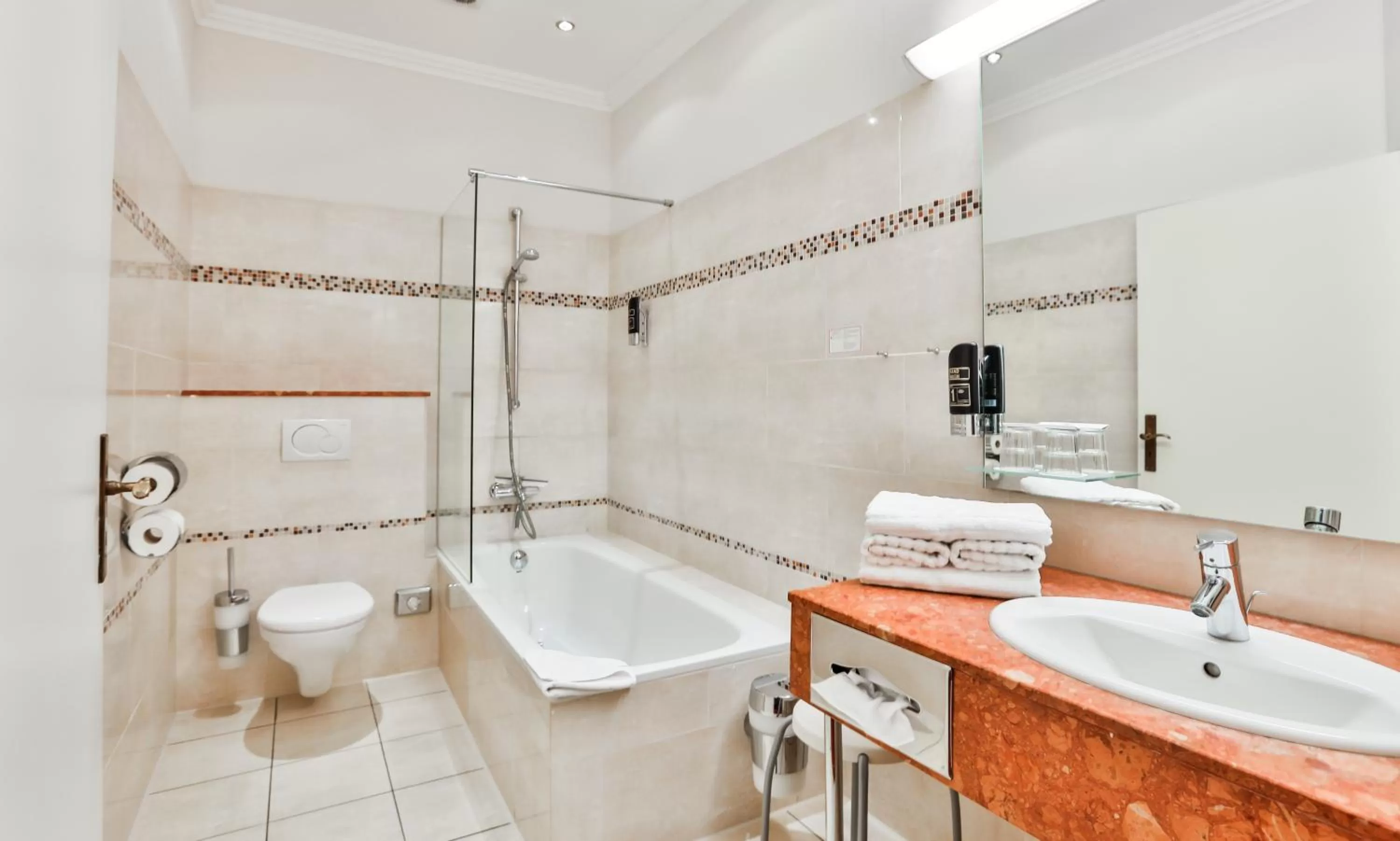 Toilet in Hotel Stadt Kappeln