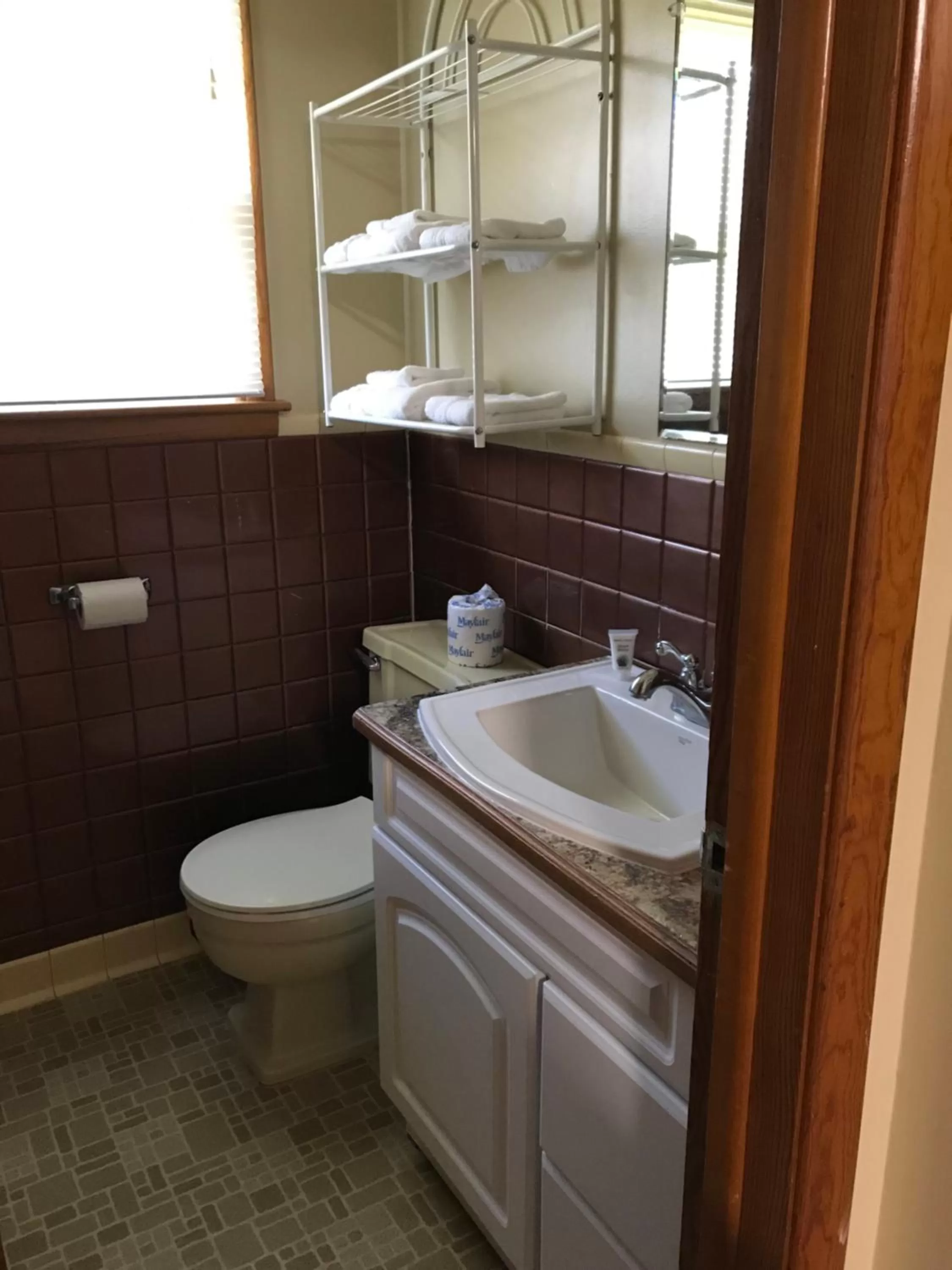Bathroom in Motel Grand