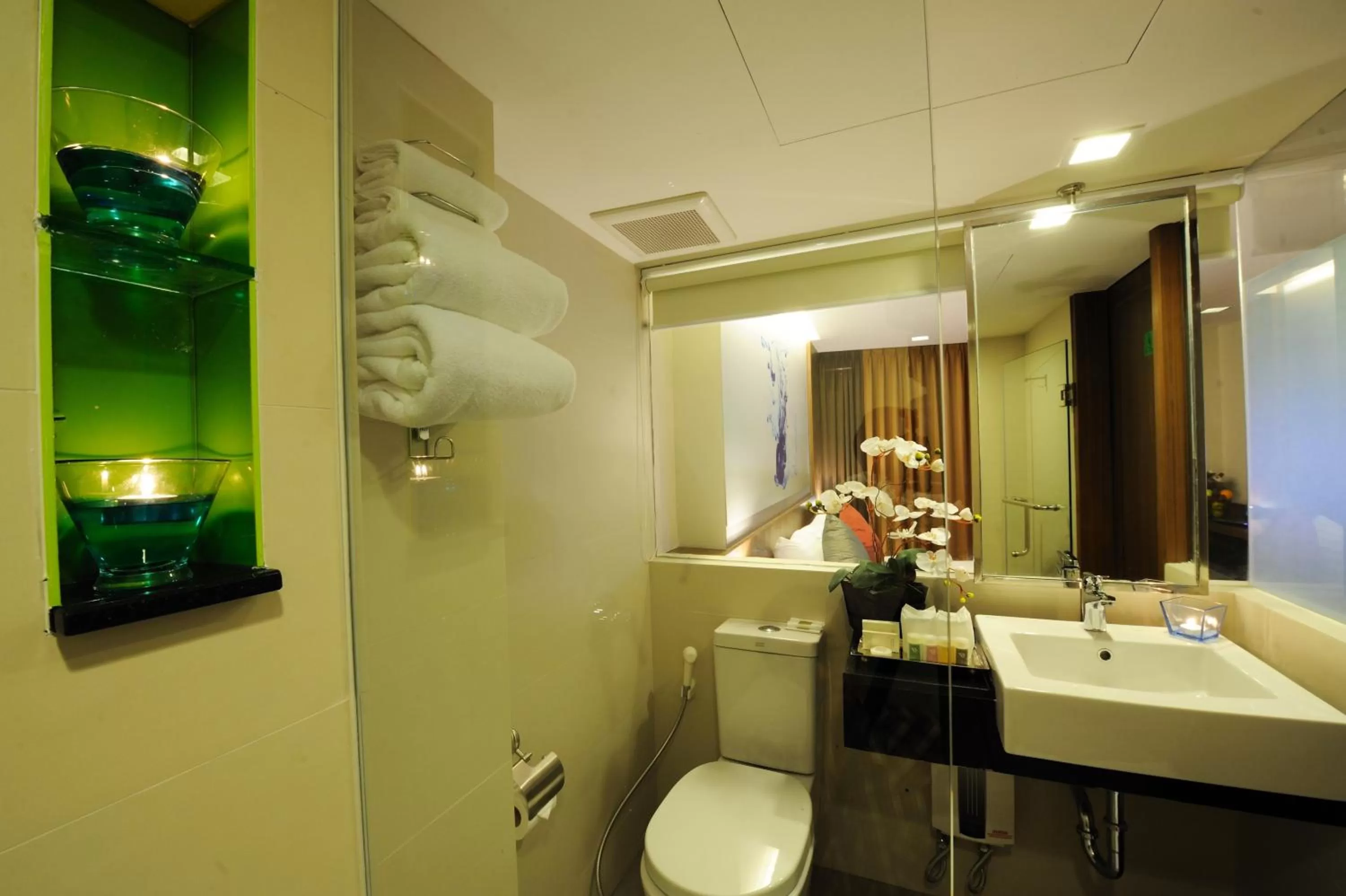 Toilet in 41 Suite Bangkok