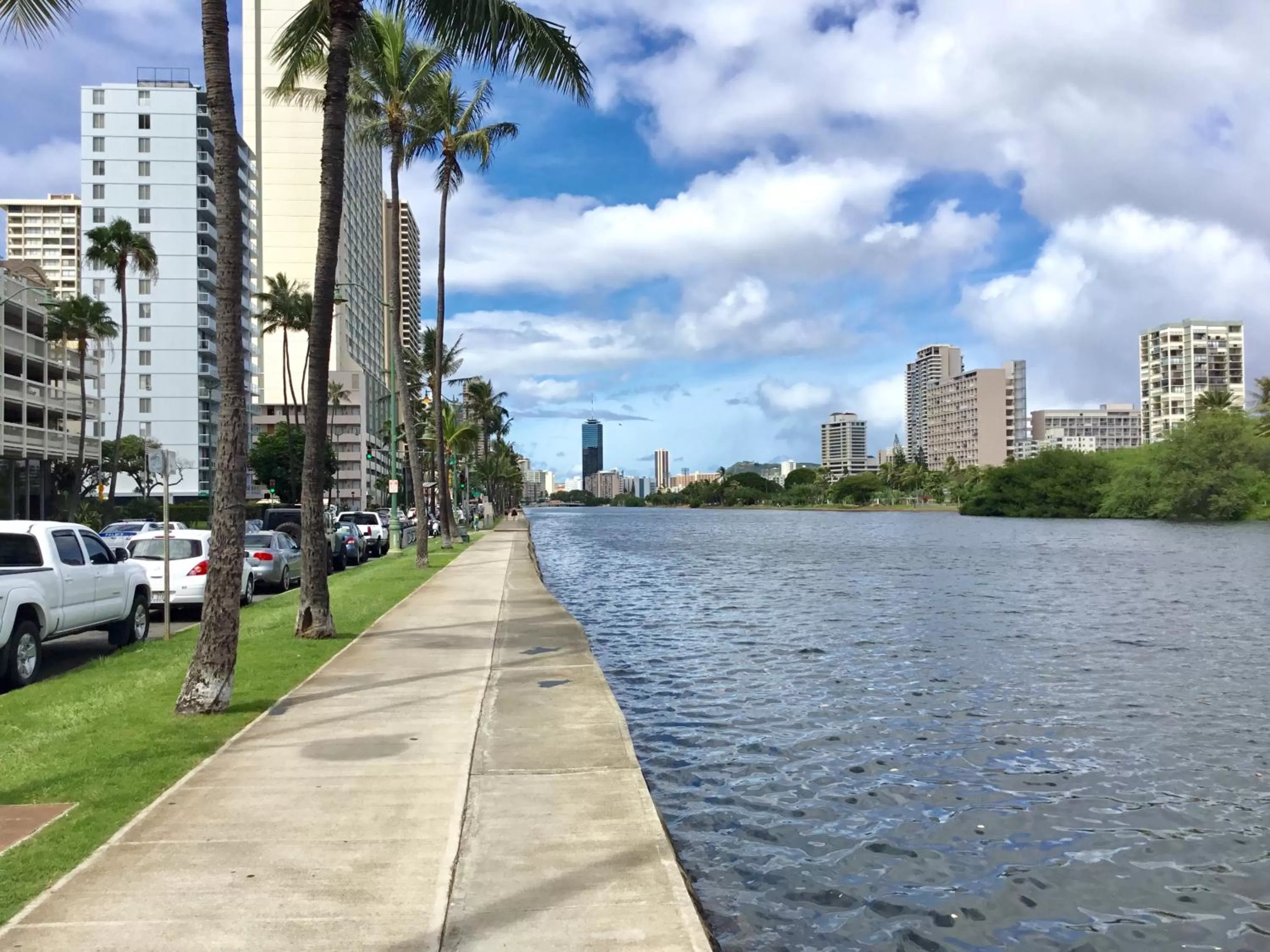 Day in Holiday Surf Hotel (with full kitchen)