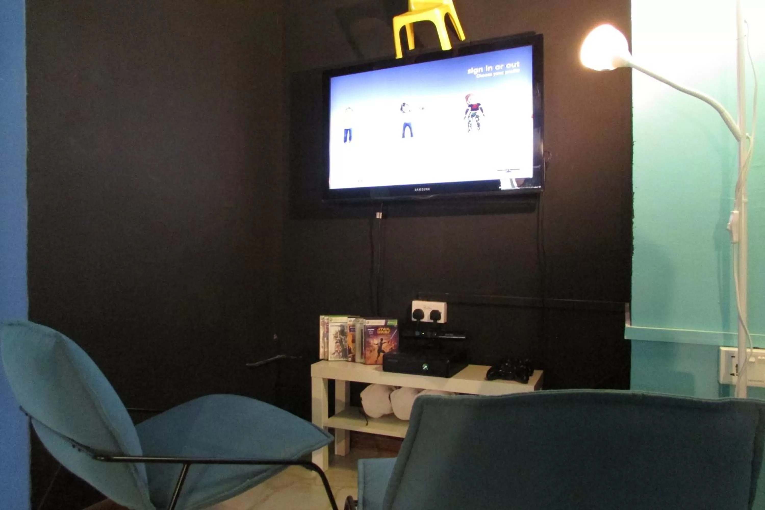 Communal lounge/ TV room in The Bohemian