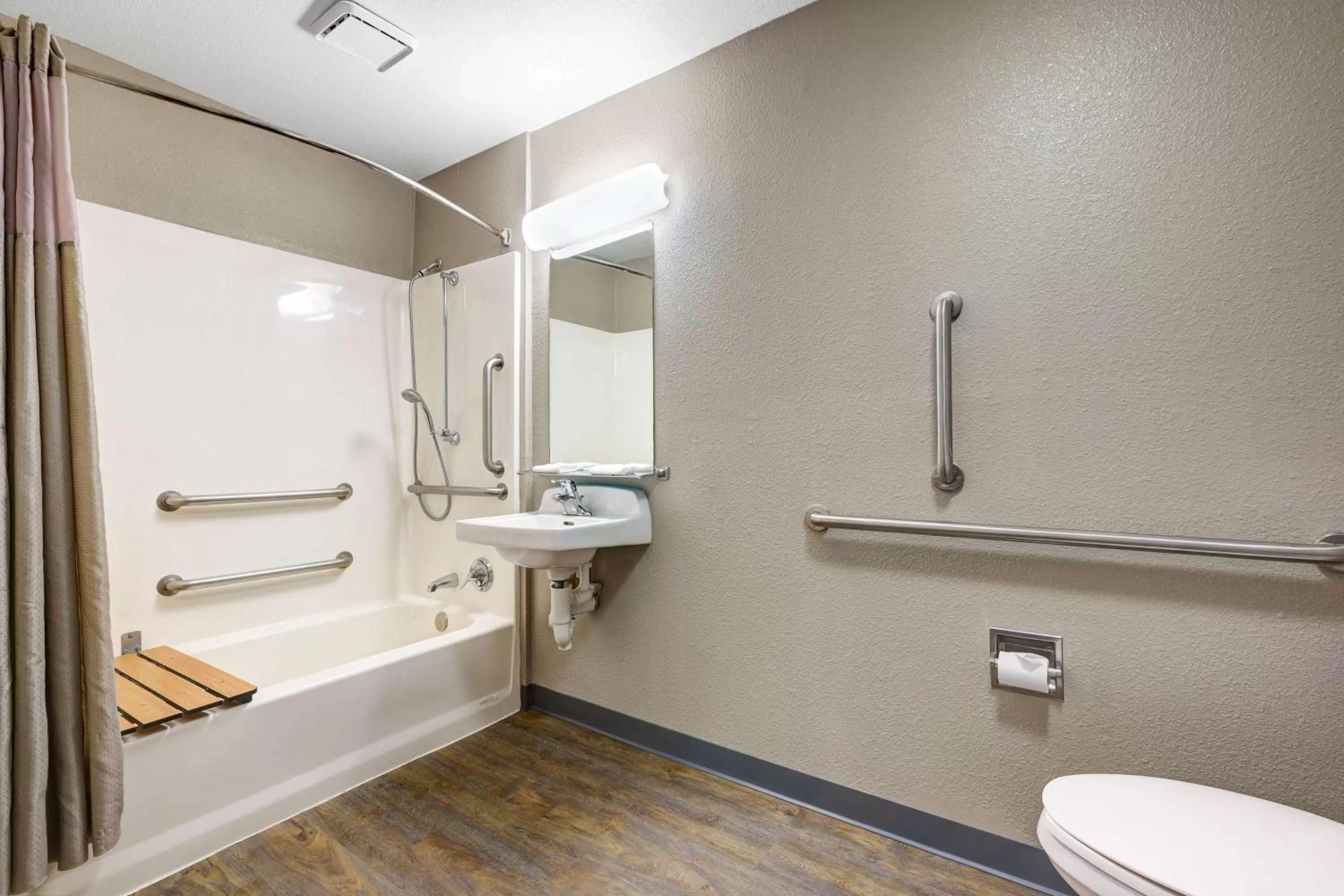 Photo of the whole room in Motel 6-Kirkland, WA - North Kirkland