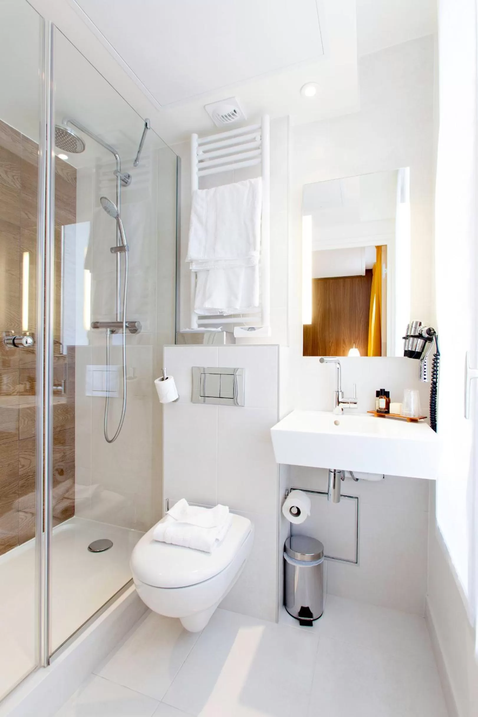 Bathroom in Best Western Plus 61 Paris Nation Hotel