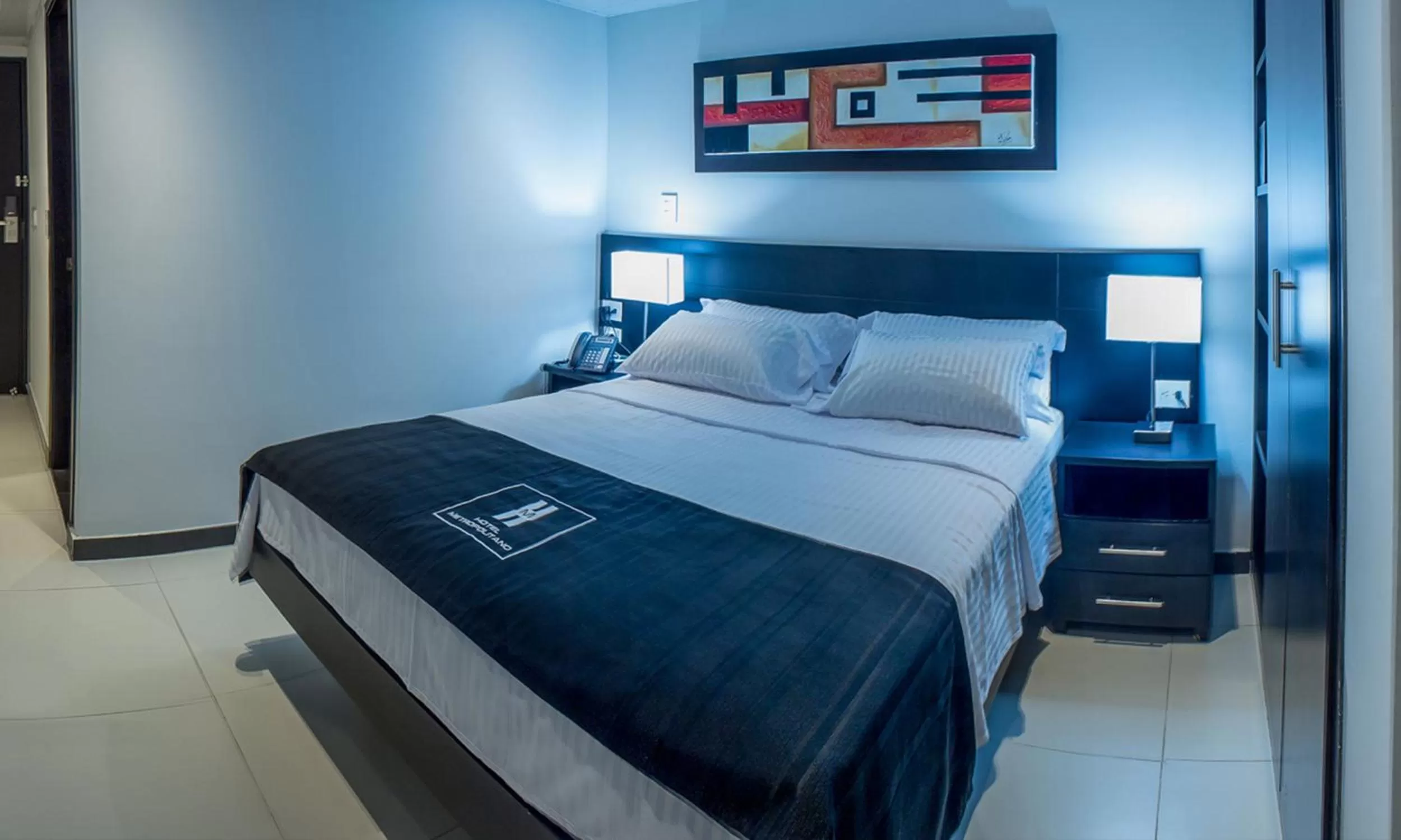 Bed in Hotel Metropolitano