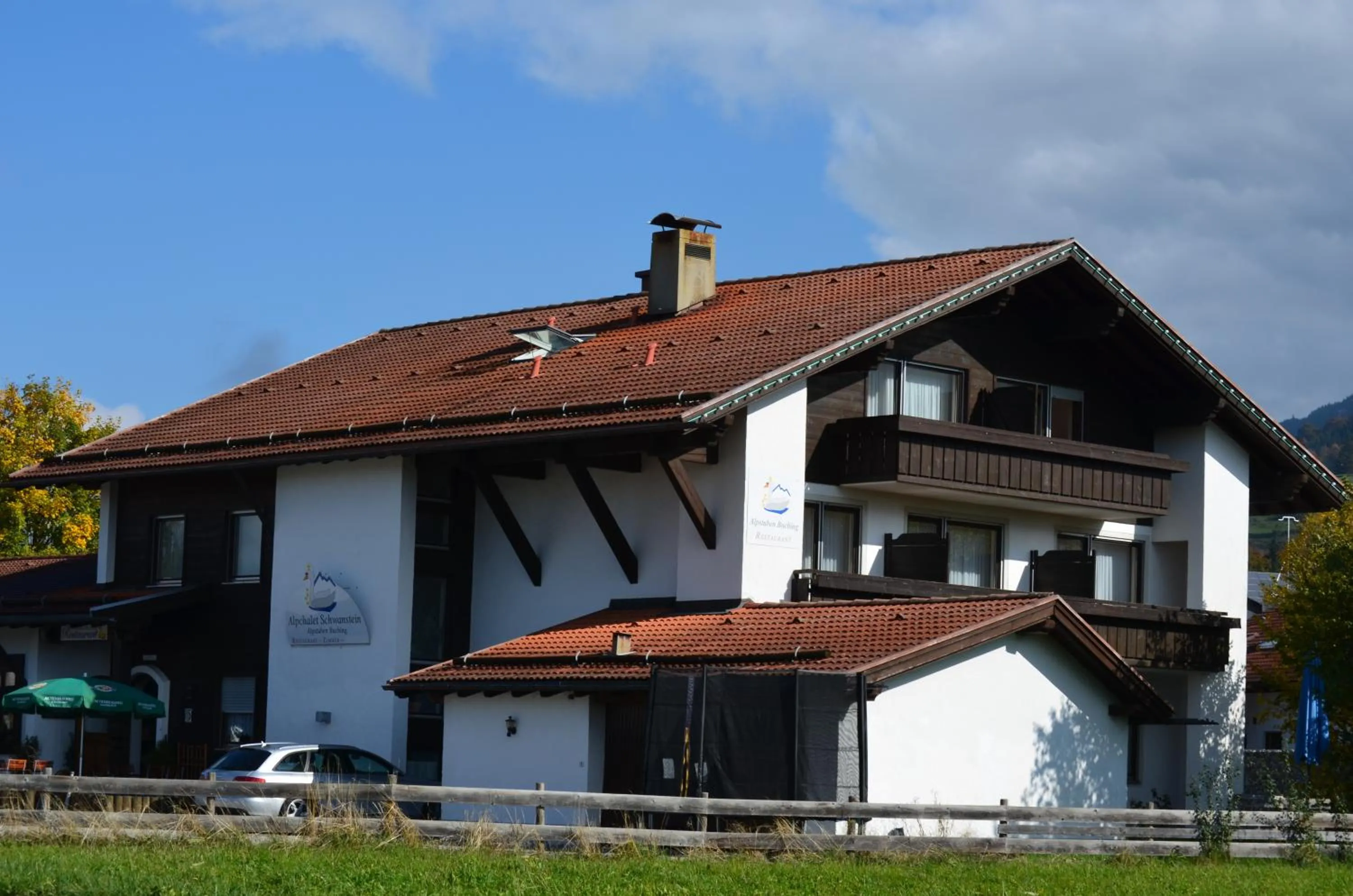 Facade/entrance in Alpchalet Schwanstein