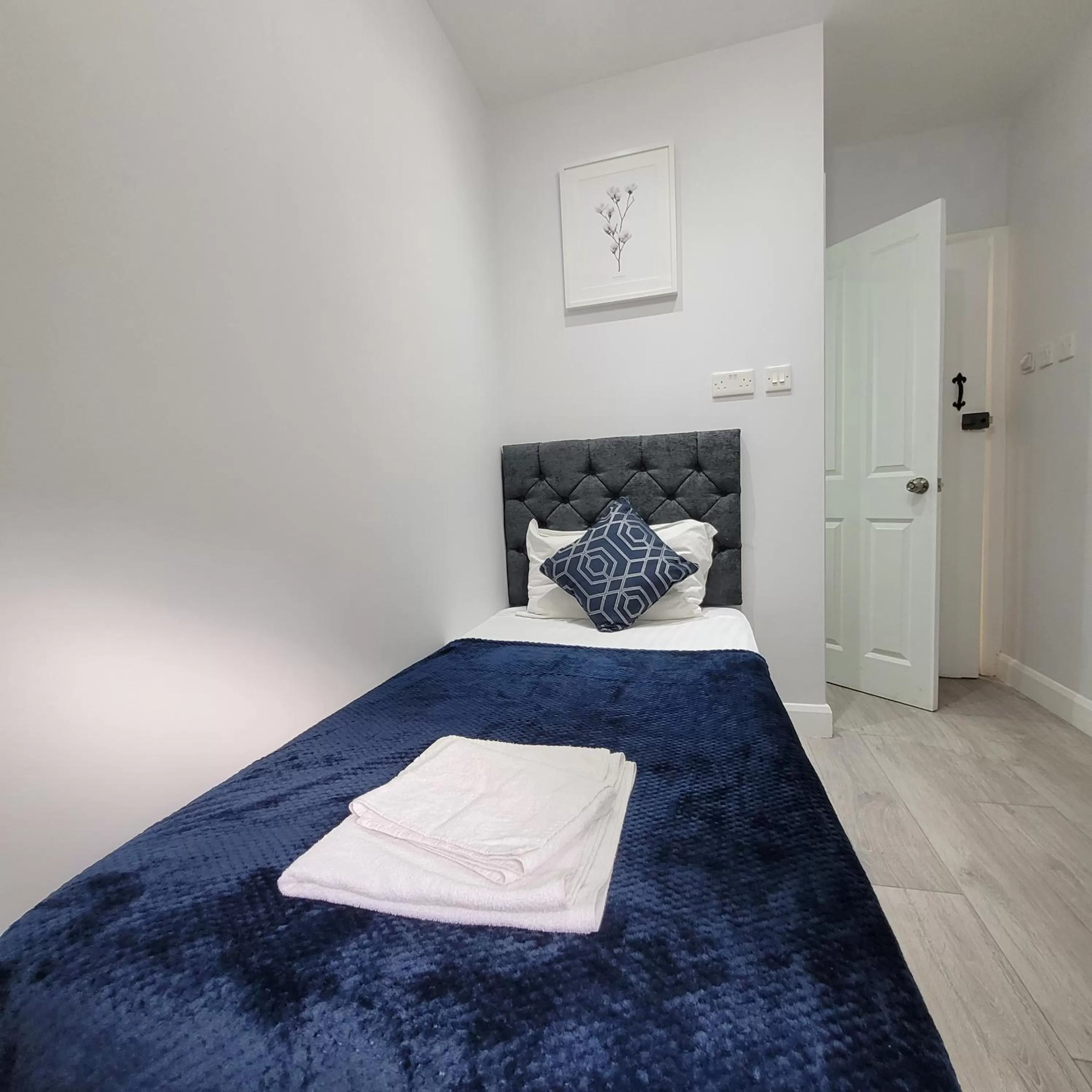 Bed in Argyle Square Hotel